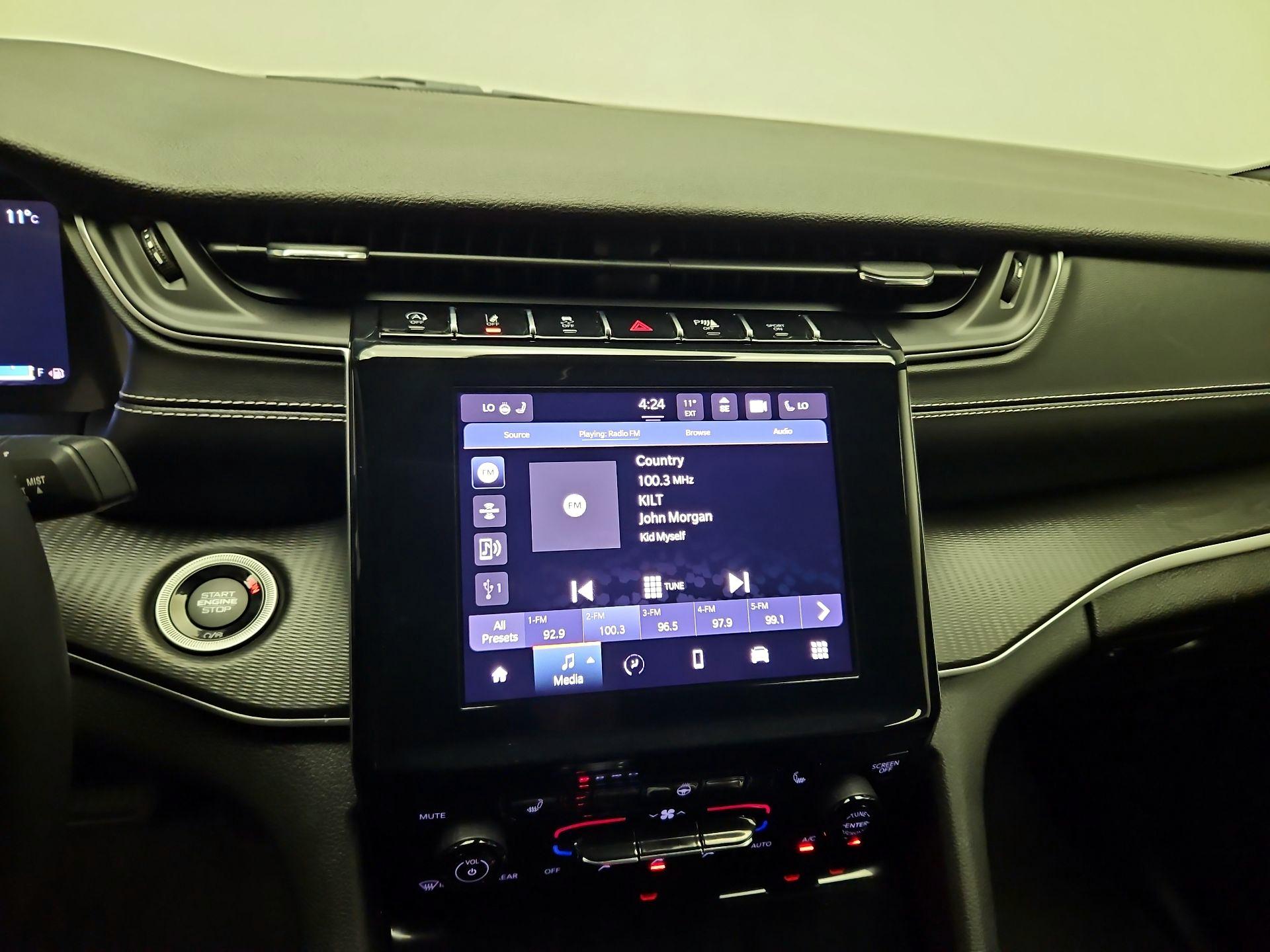 Thumbnail: 2023 Jeep Grand Cherokee - 15