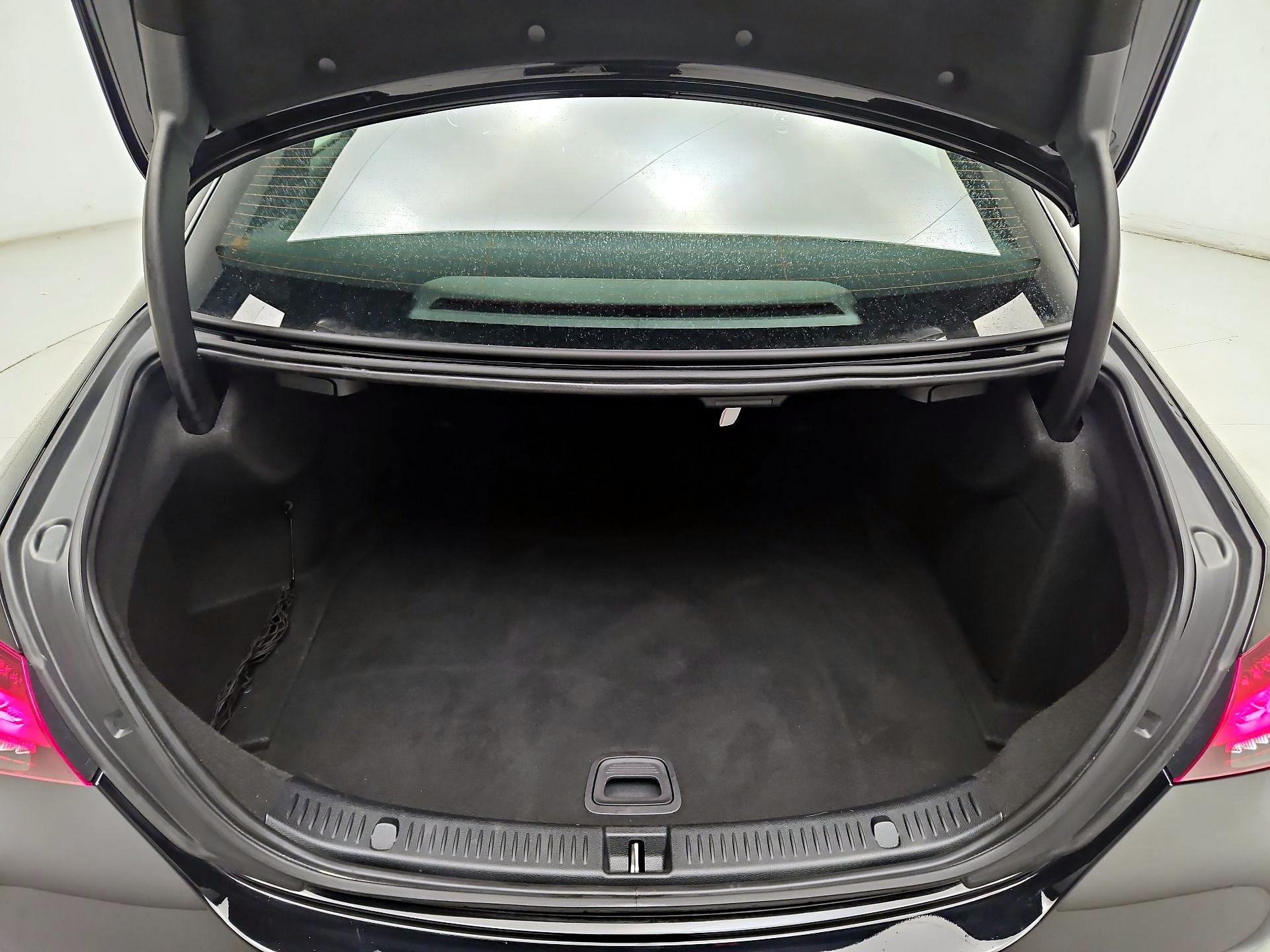 Thumbnail: 2022 Mercedes-Benz E-Class - 19