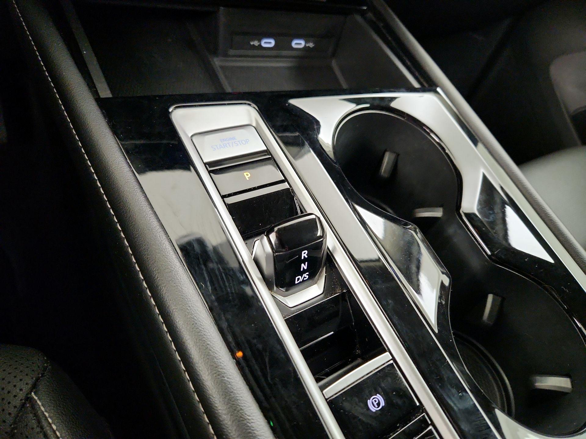 Thumbnail: 2024 Volkswagen Atlas - 17