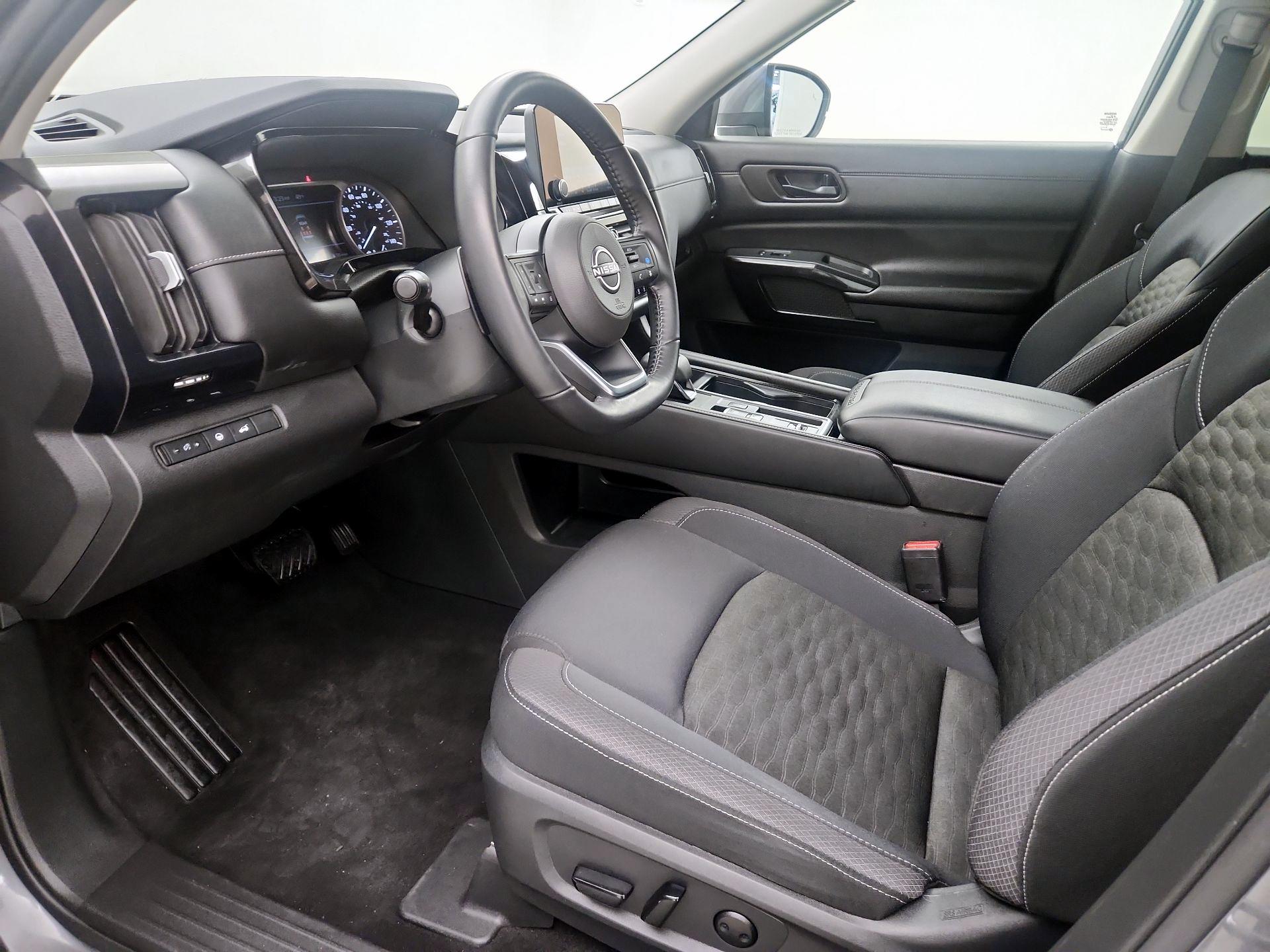 Thumbnail: 2024 Nissan Pathfinder - 11