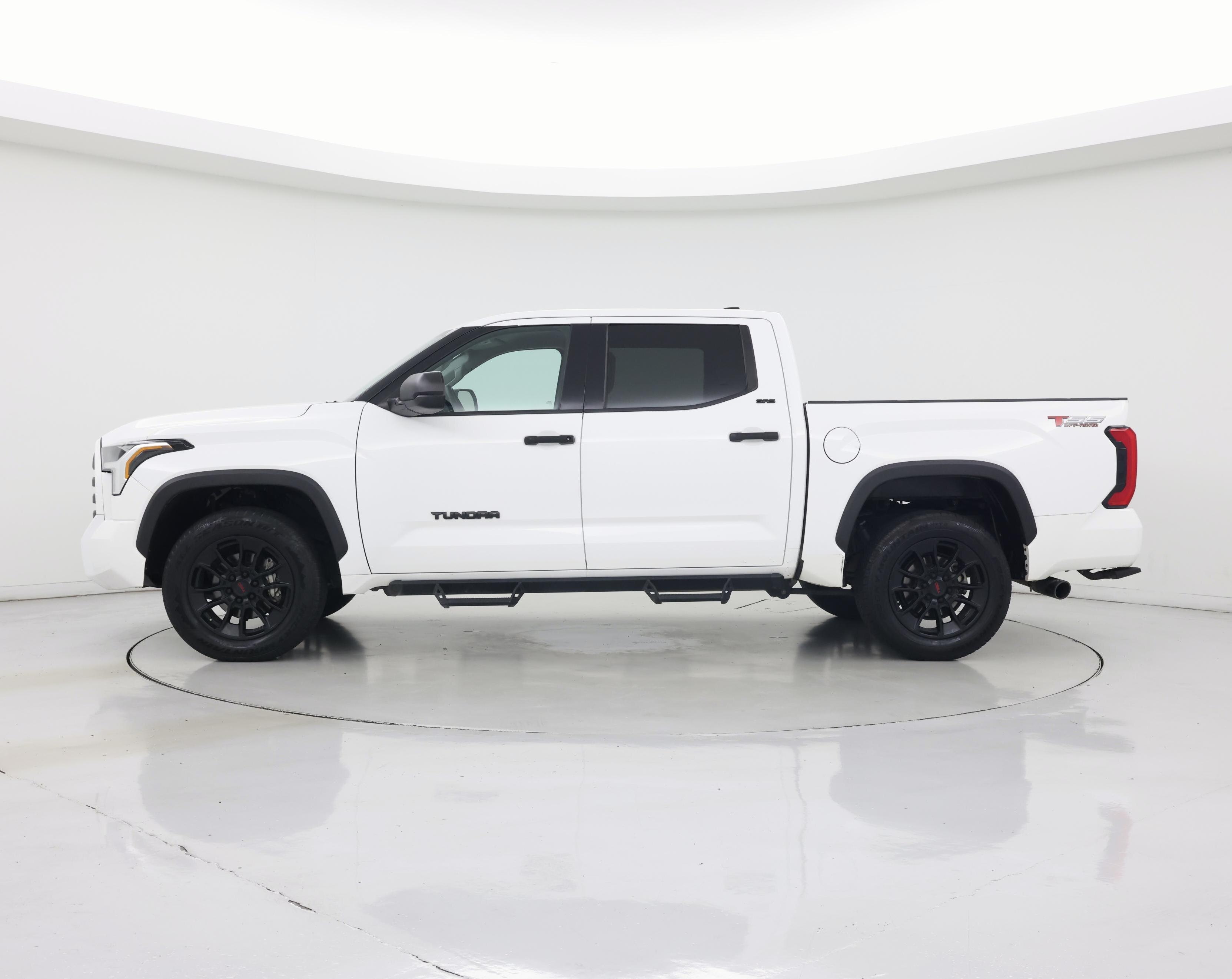 Thumbnail: 2023 Toyota Tundra - 3