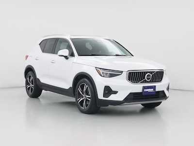 2023 Volvo XC40 B5 Plus Bright Theme