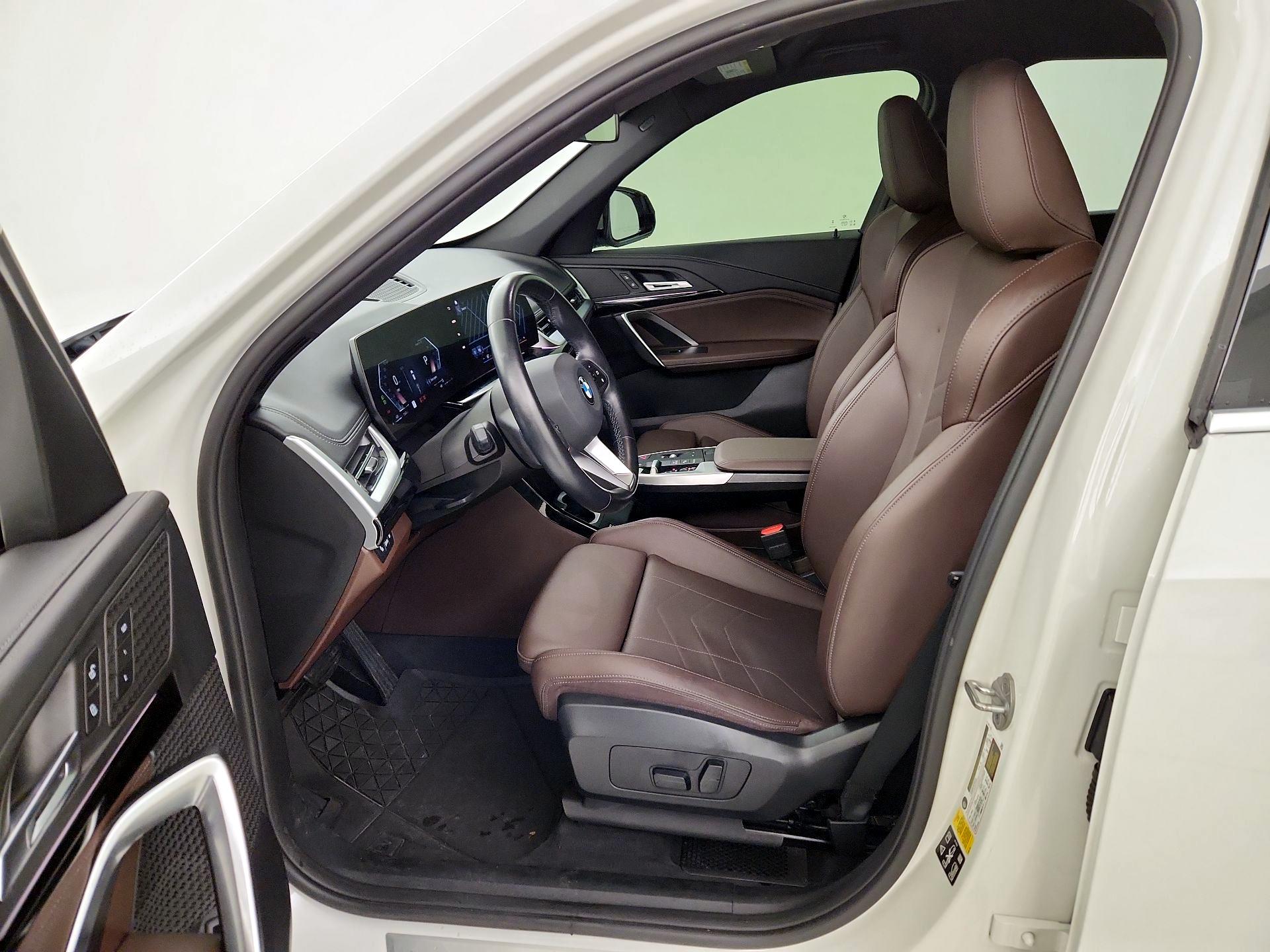 Thumbnail: 2023 BMW X1 - 11