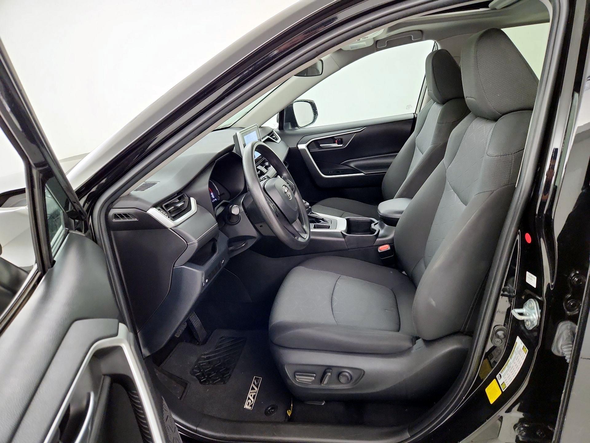 Thumbnail: 2023 Toyota RAV4 - 11