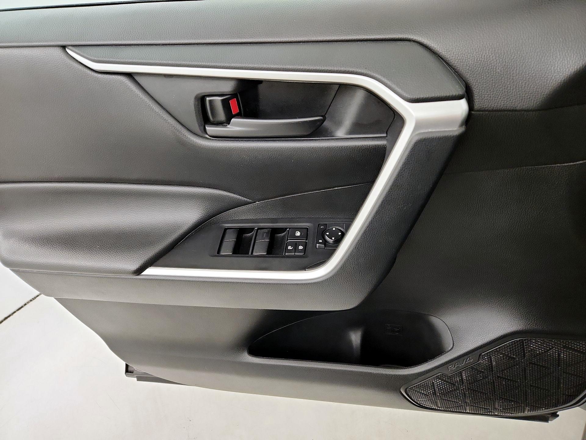 Thumbnail: 2024 Toyota RAV4 - 12