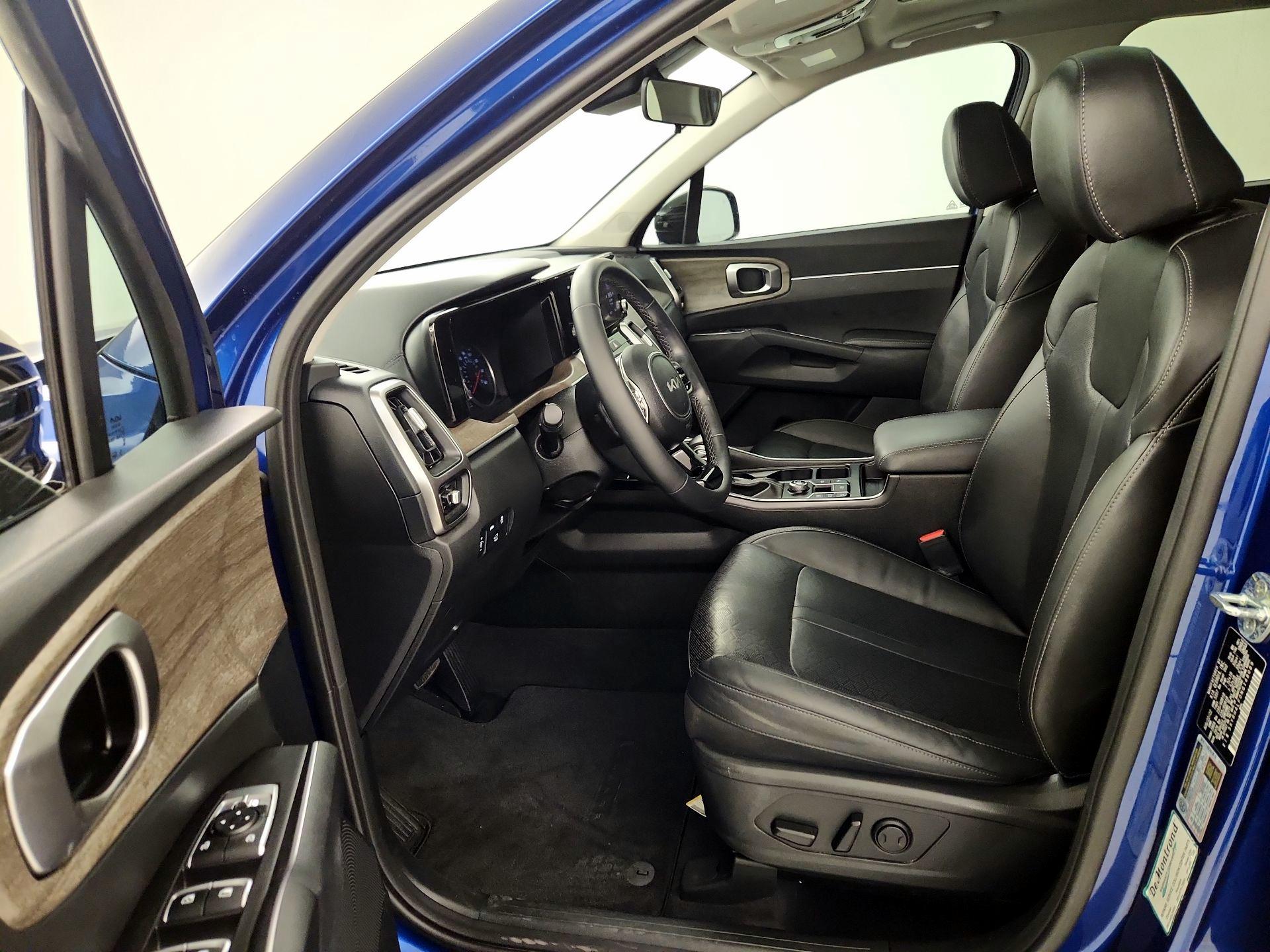 Thumbnail: 2022 Kia Sorento - 11