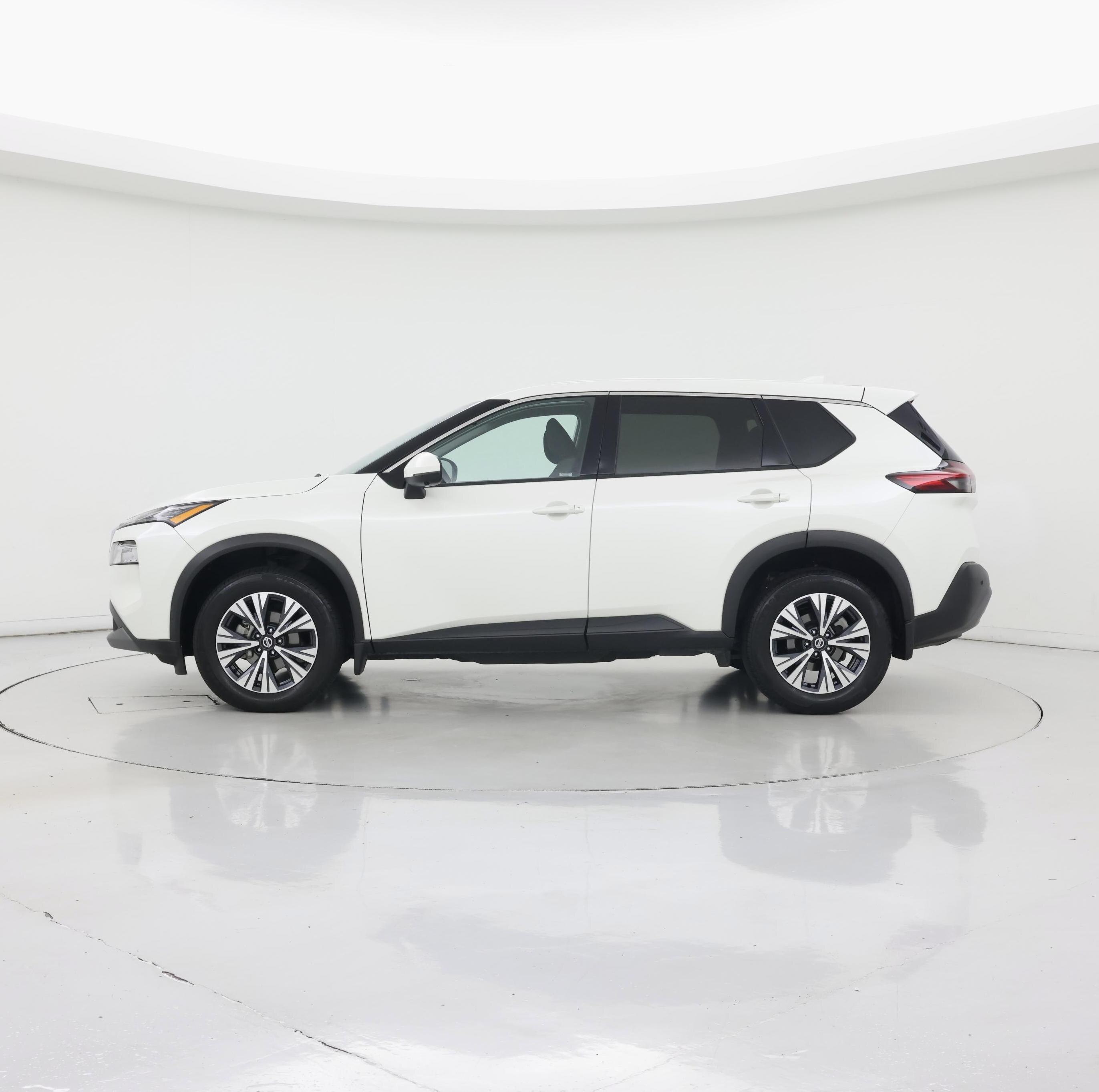 Thumbnail: 2021 Nissan Rogue - 3