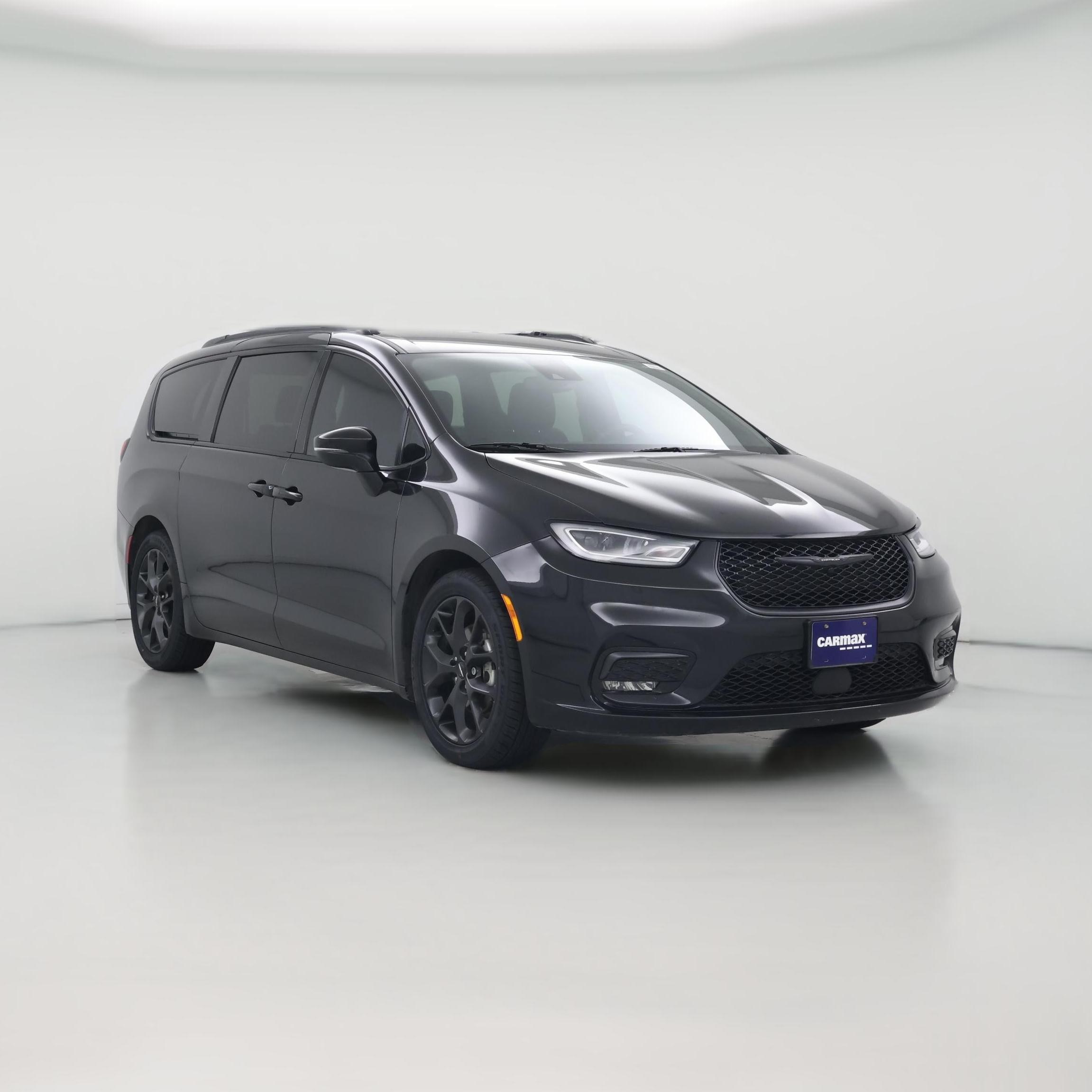 Thumbnail: 2023 Chrysler Pacifica - 1