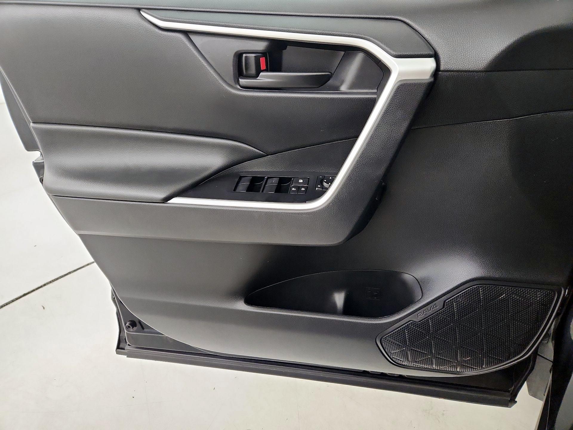 Thumbnail: 2024 Toyota RAV4 - 12