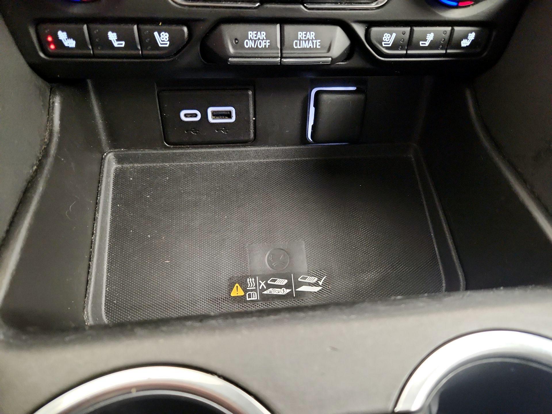 Thumbnail: 2023 Chevrolet Suburban - 18