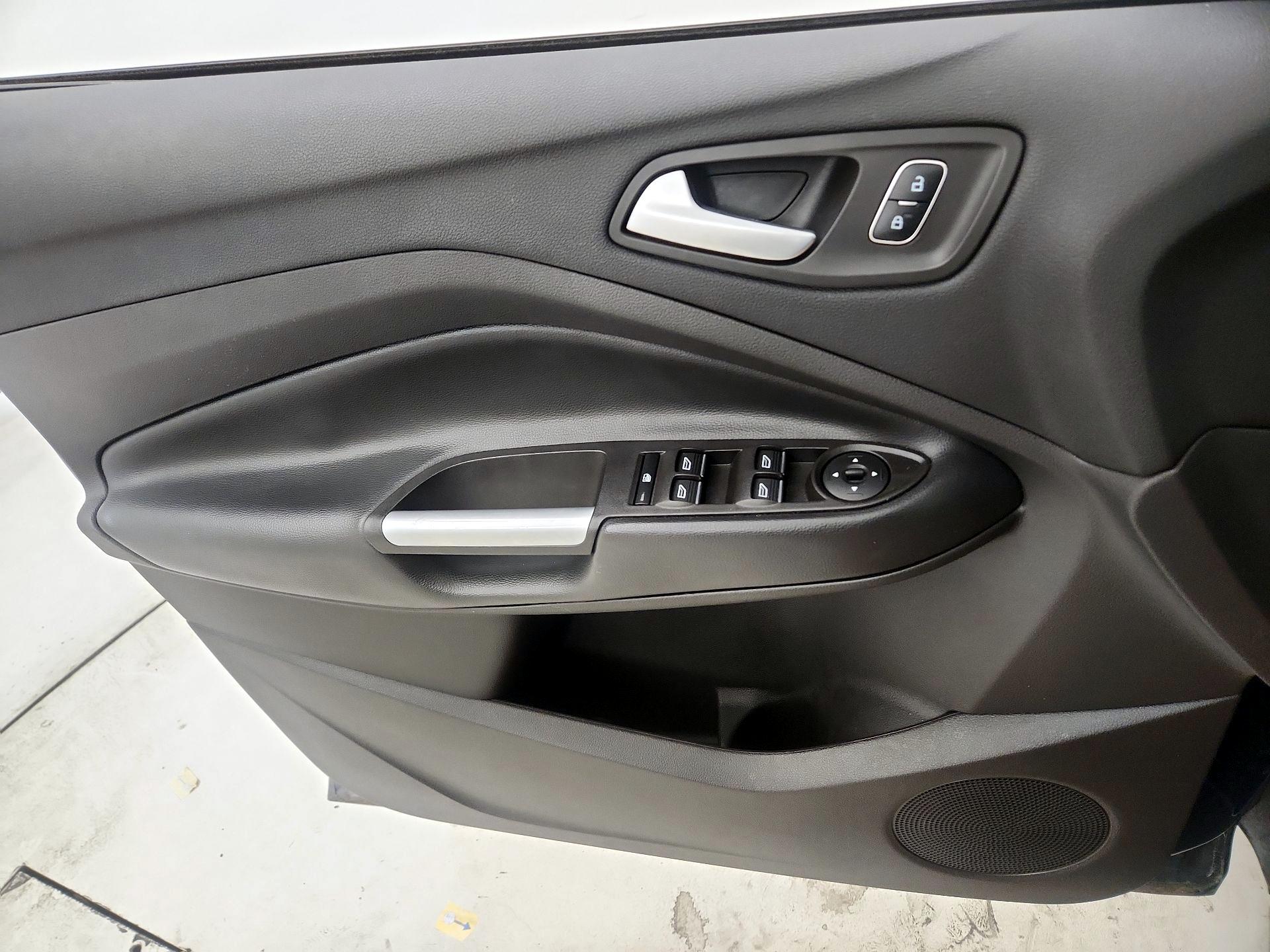 Thumbnail: 2019 Ford Escape - 12