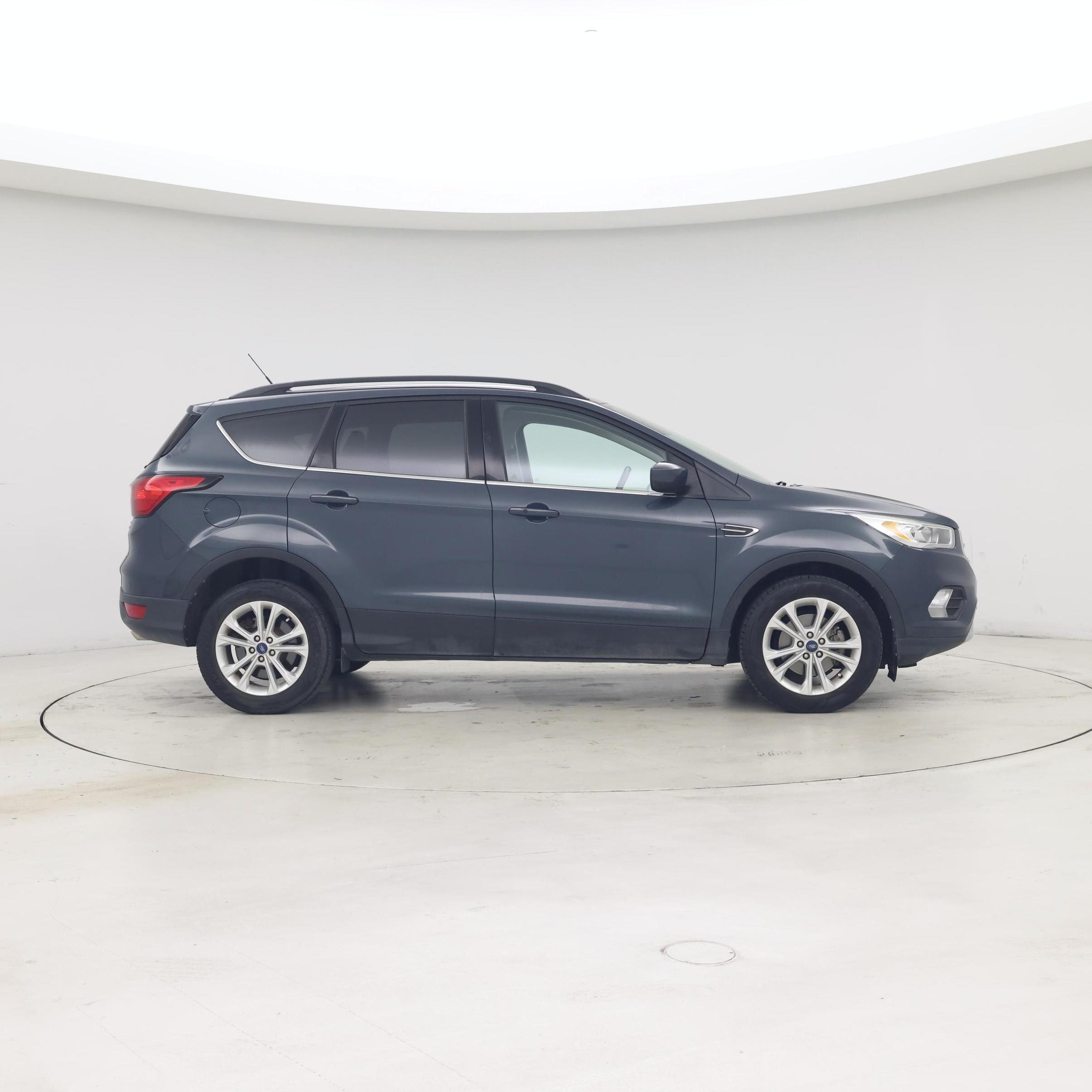 Thumbnail: 2019 Ford Escape - 7