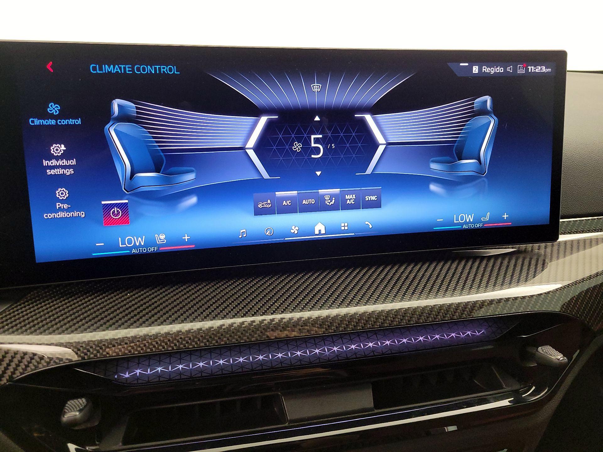 Thumbnail: 2025 BMW 2 Series - 15