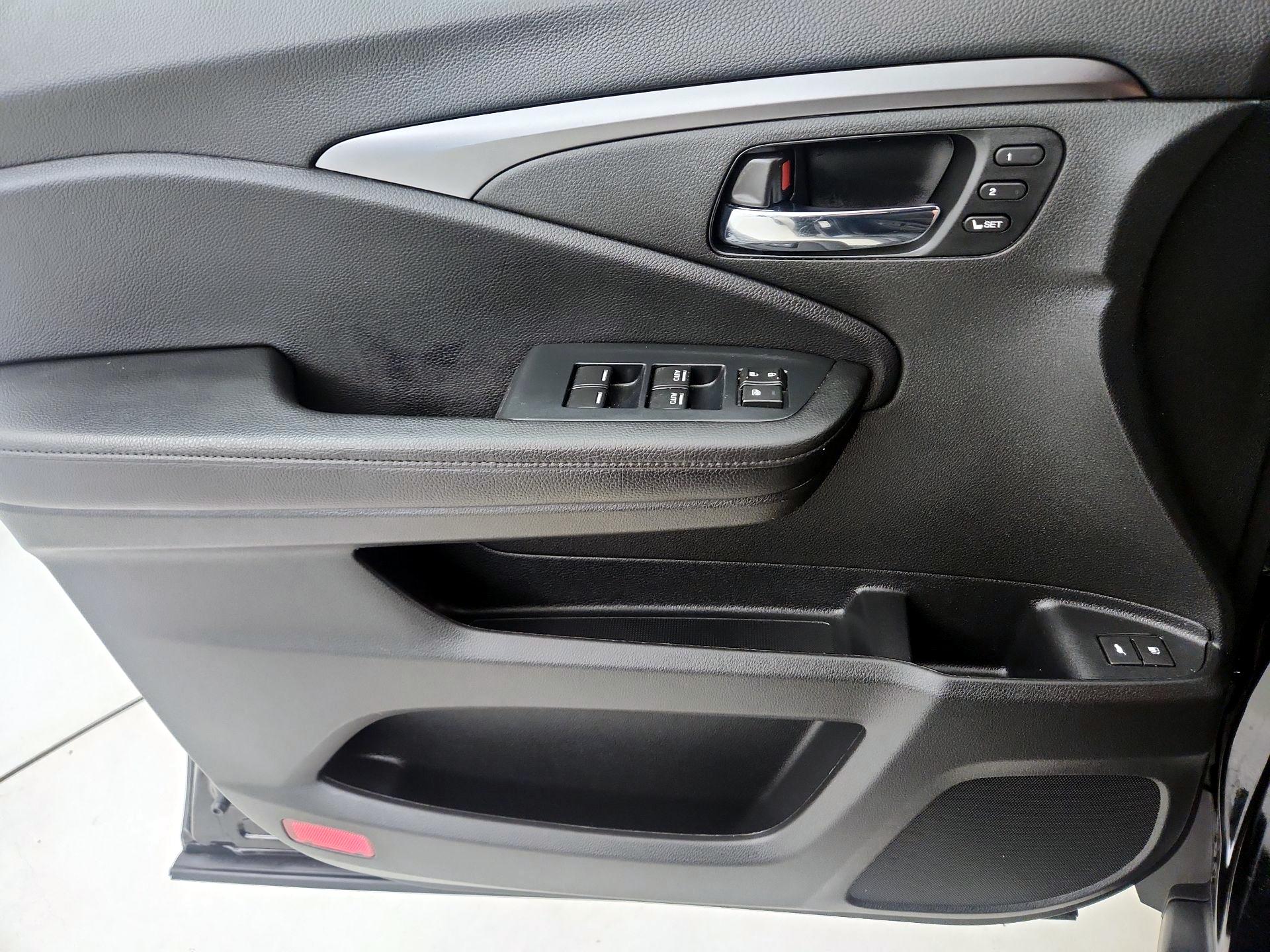 Thumbnail: 2022 Honda Pilot - 12