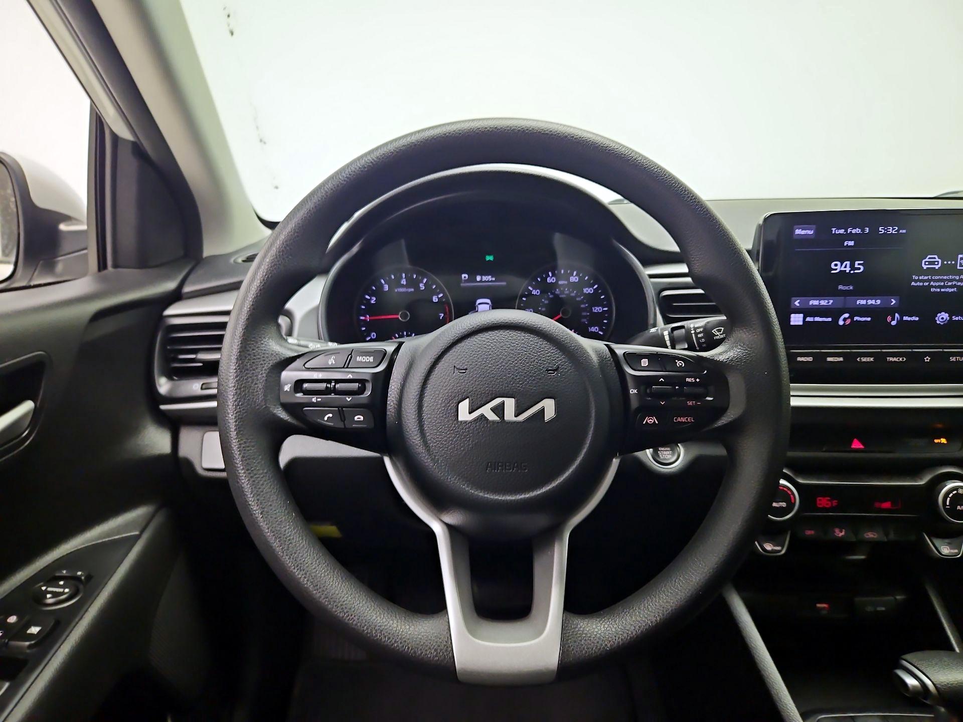 Thumbnail: 2022 Kia Rio - 10