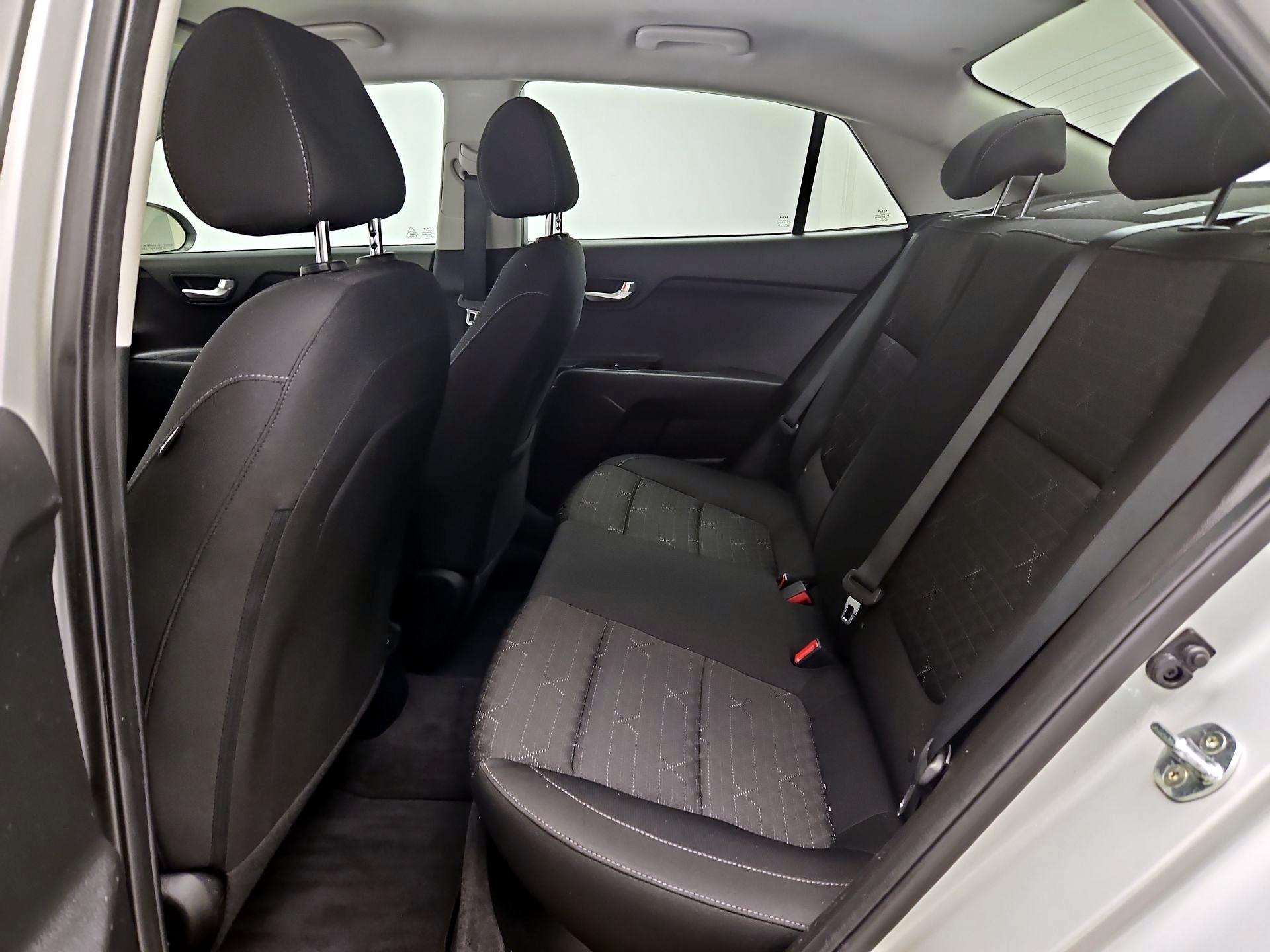 Thumbnail: 2022 Kia Rio - 17