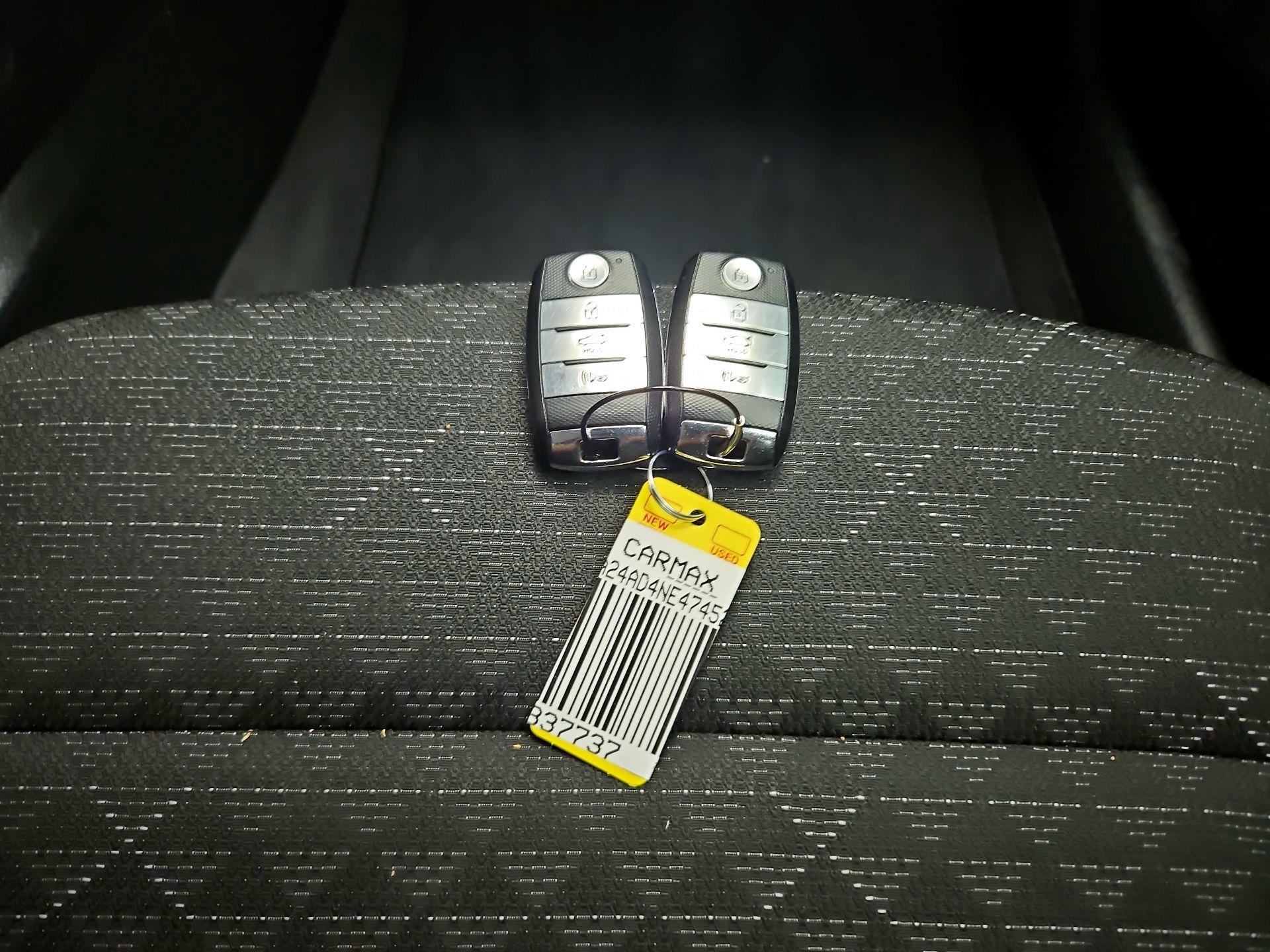 Thumbnail: 2022 Kia Rio - 20