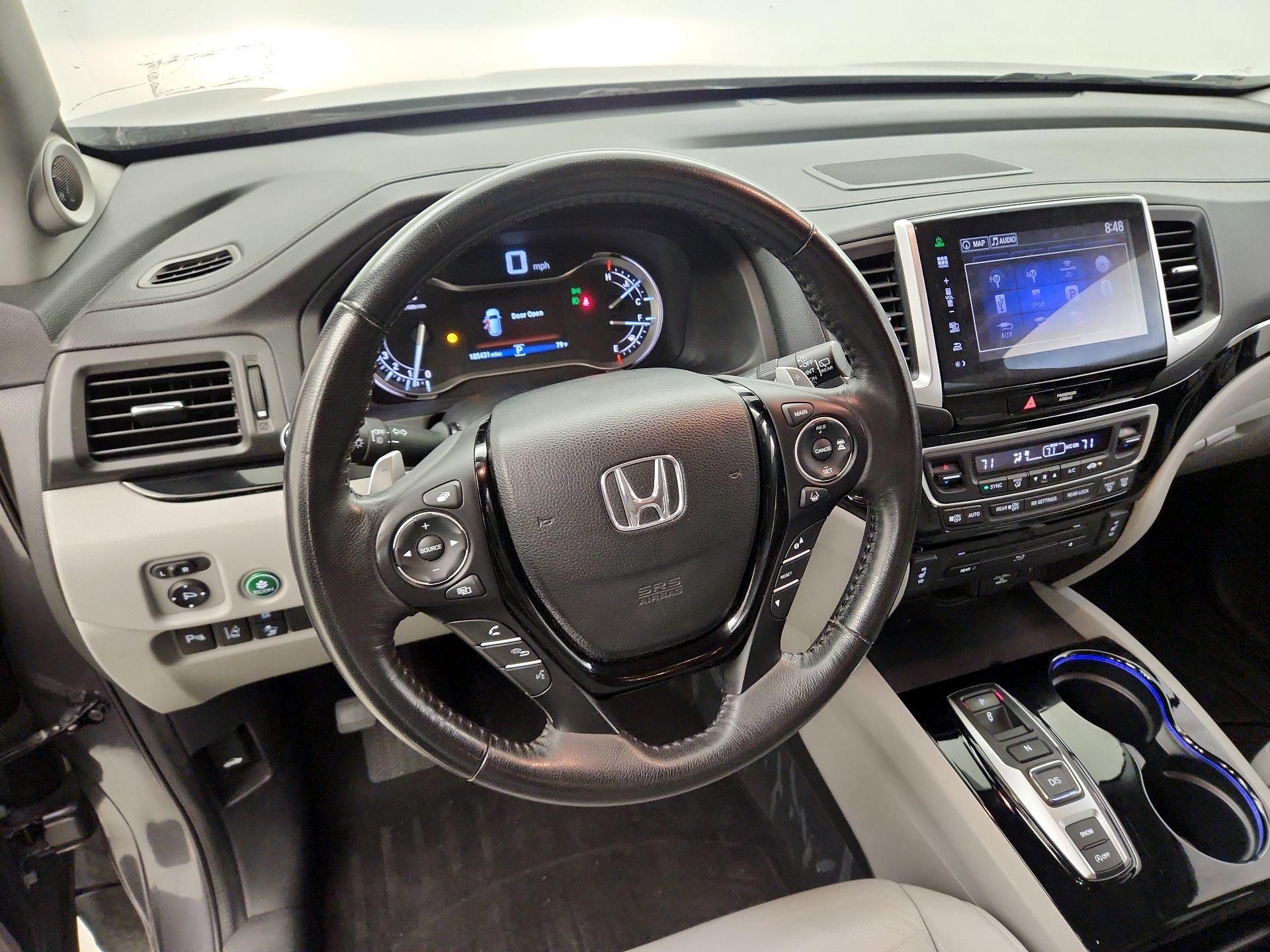 Thumbnail: 2016 Honda Pilot - 10