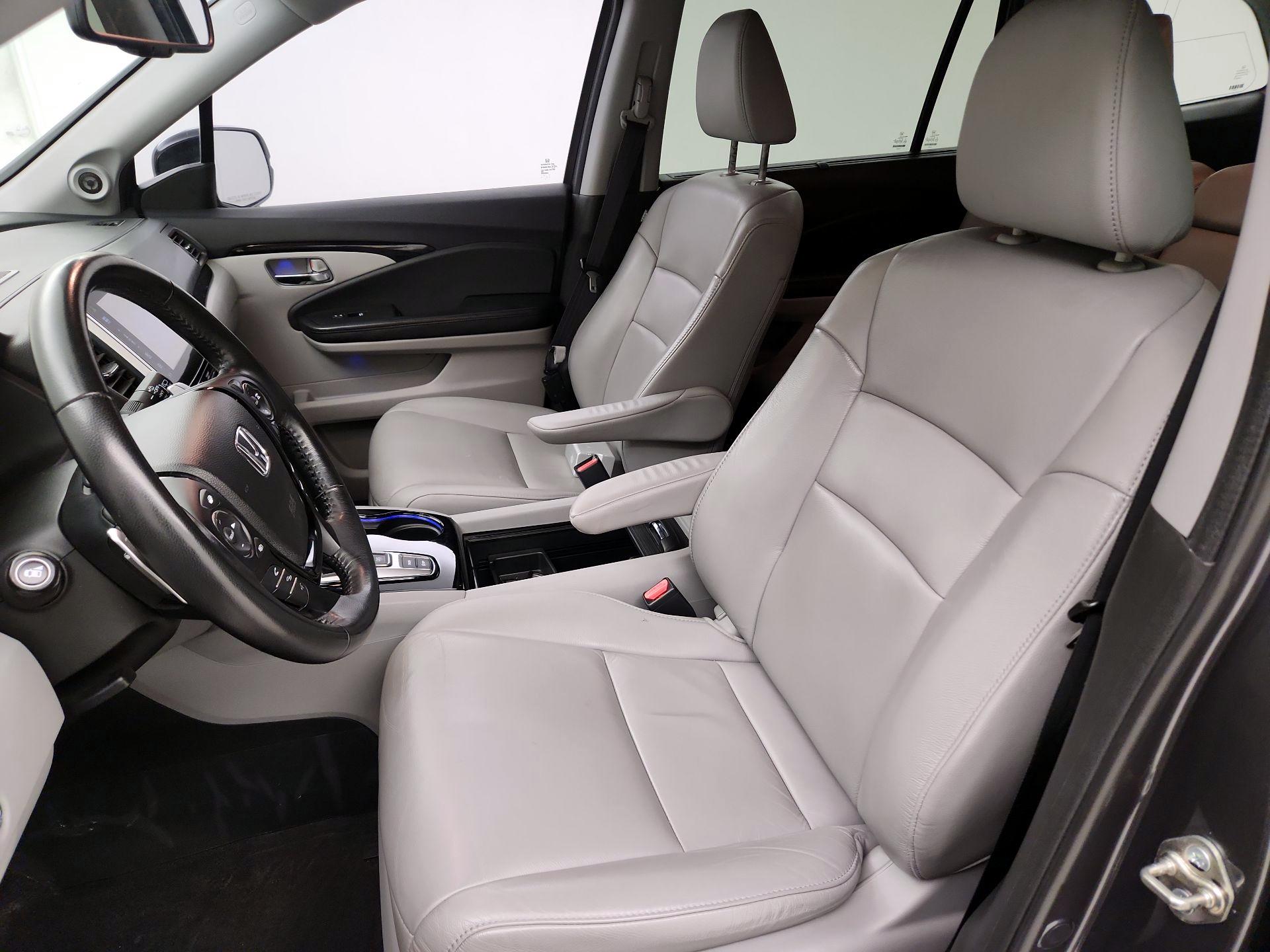 Thumbnail: 2016 Honda Pilot - 11