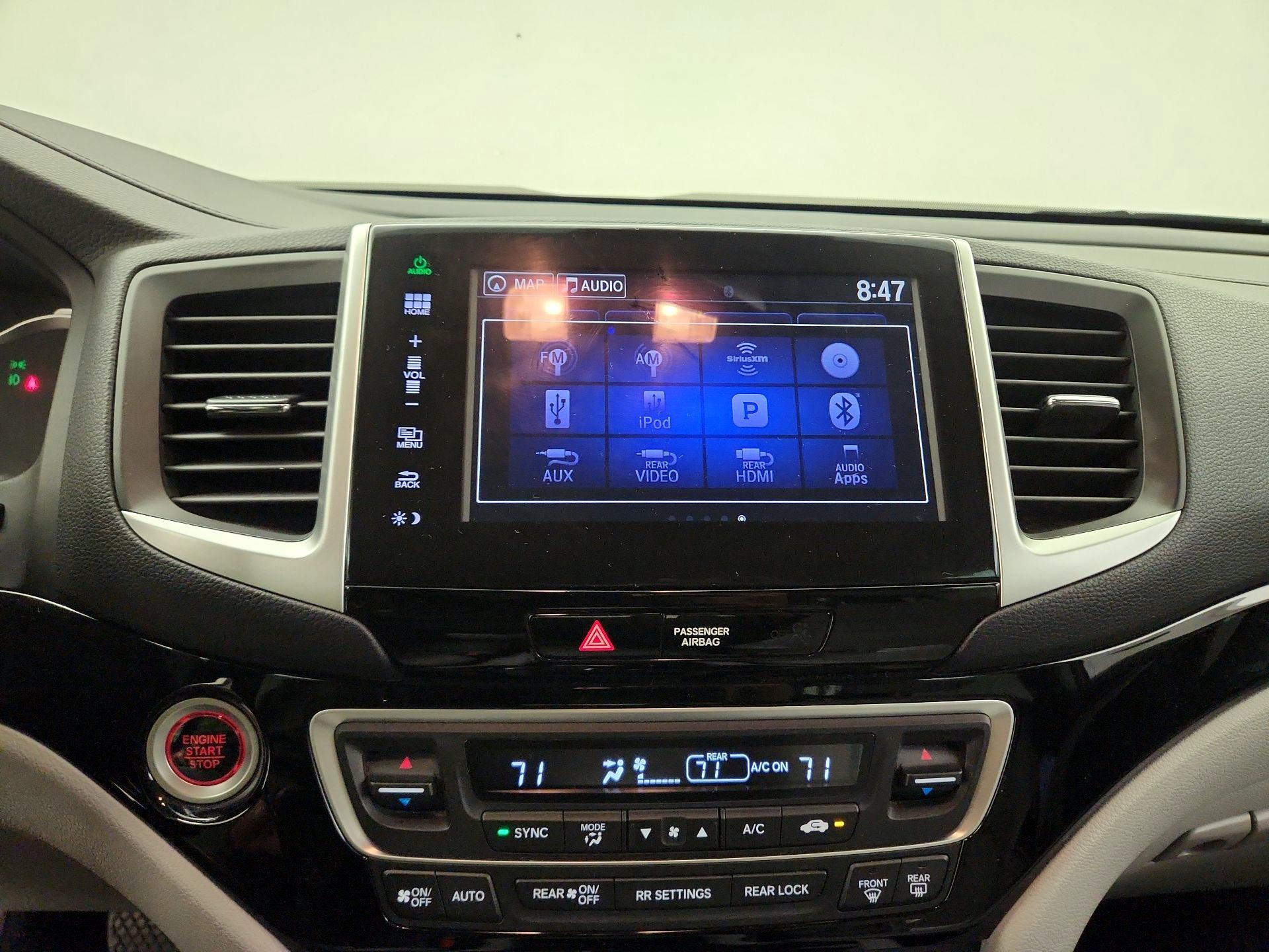 Thumbnail: 2016 Honda Pilot - 15