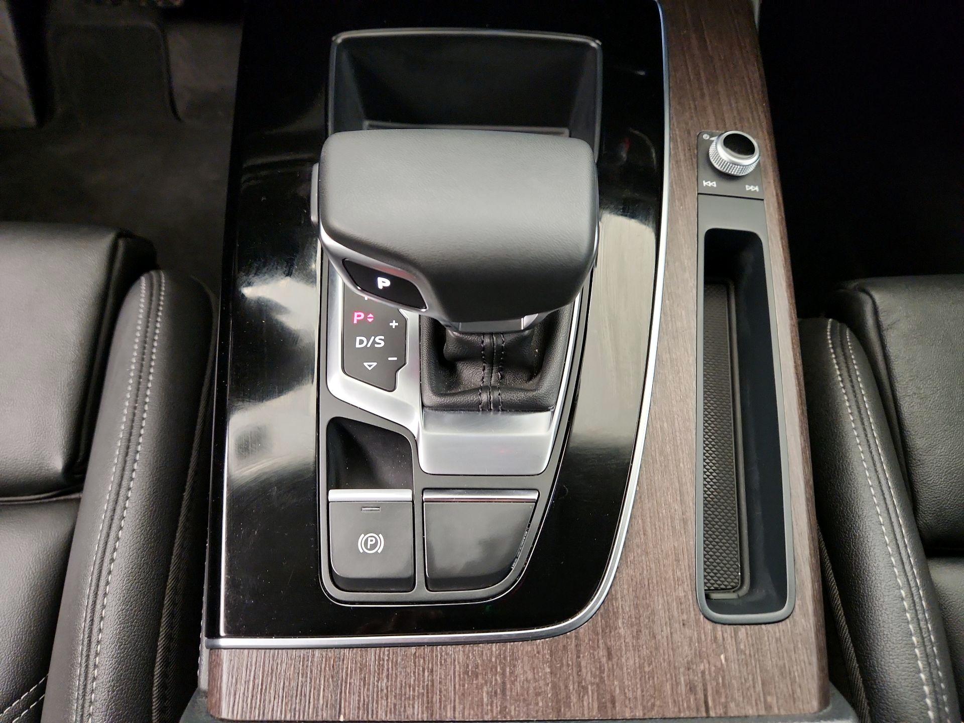 Thumbnail: 2024 Audi Q5 - 16