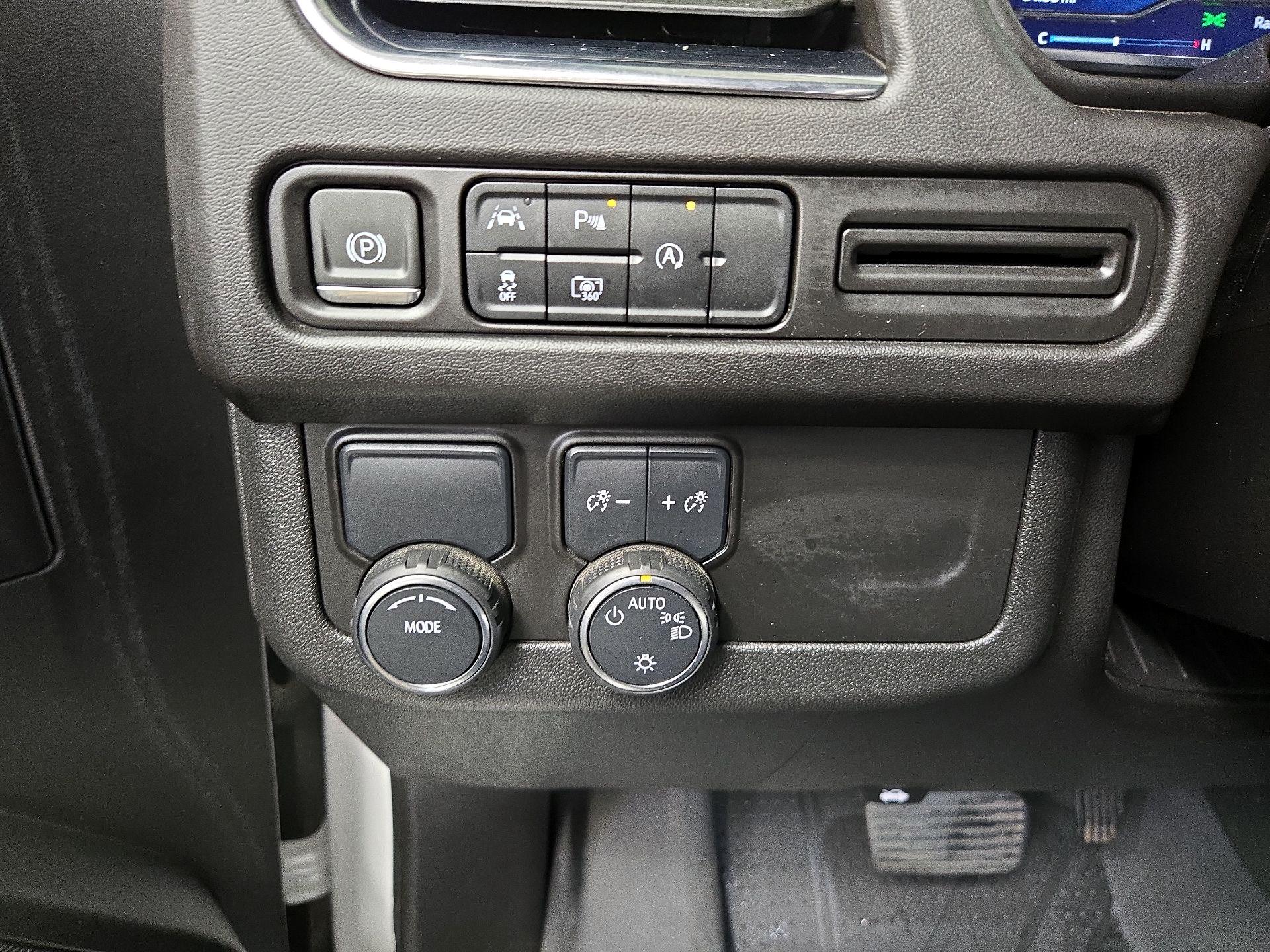 Thumbnail: 2024 Chevrolet Tahoe - 13