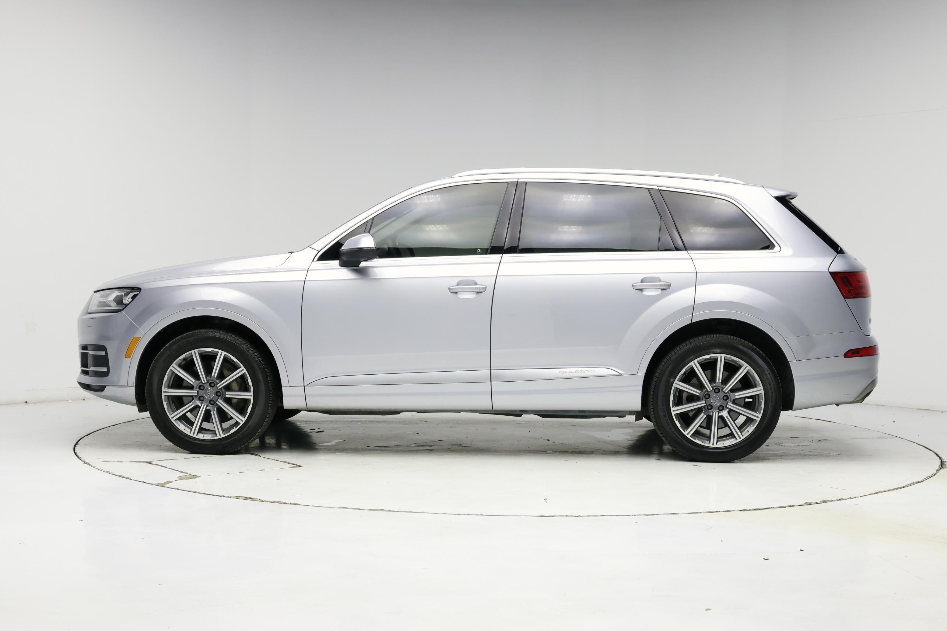 Thumbnail: 2019 Audi Q7 - 3