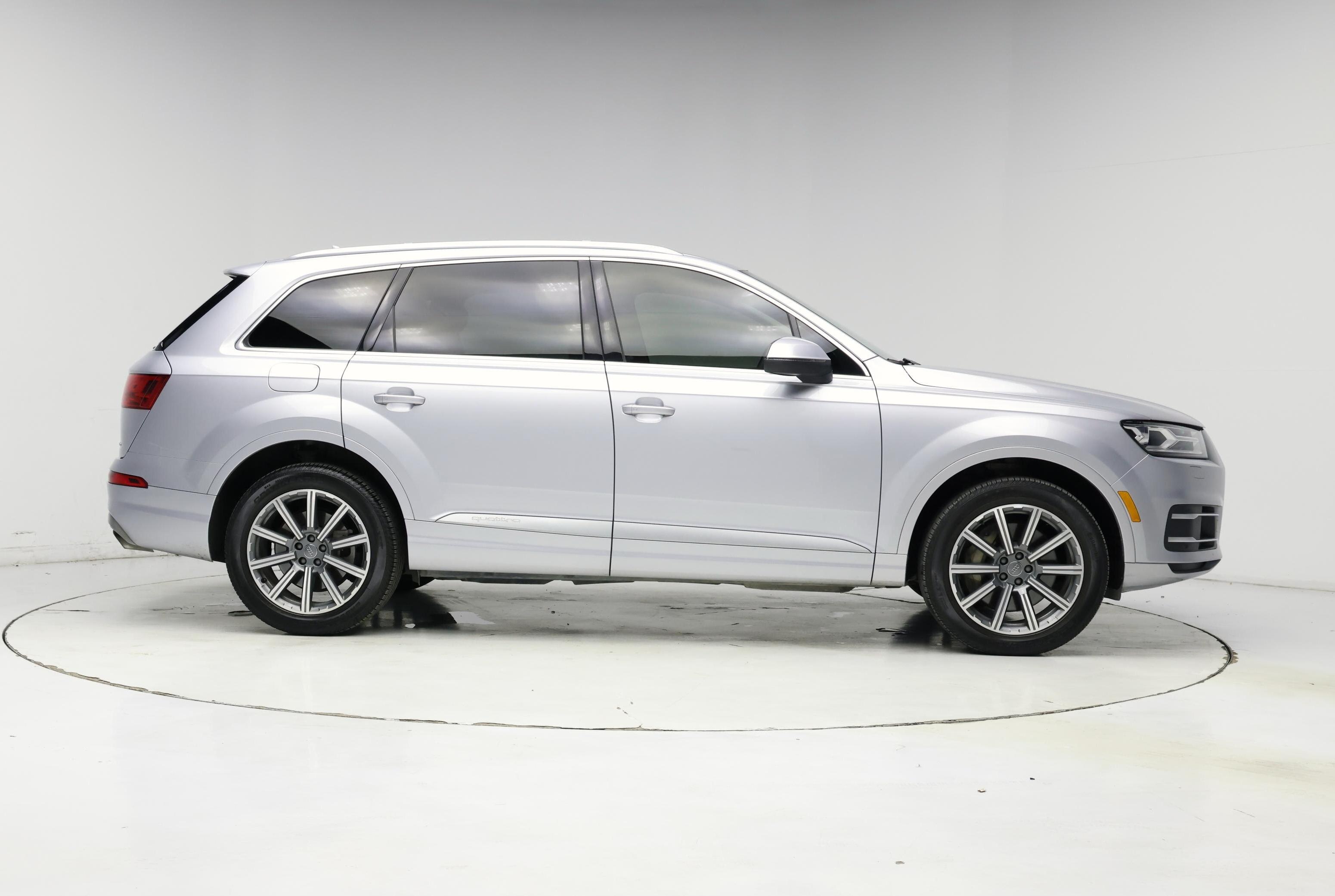 Thumbnail: 2019 Audi Q7 - 7