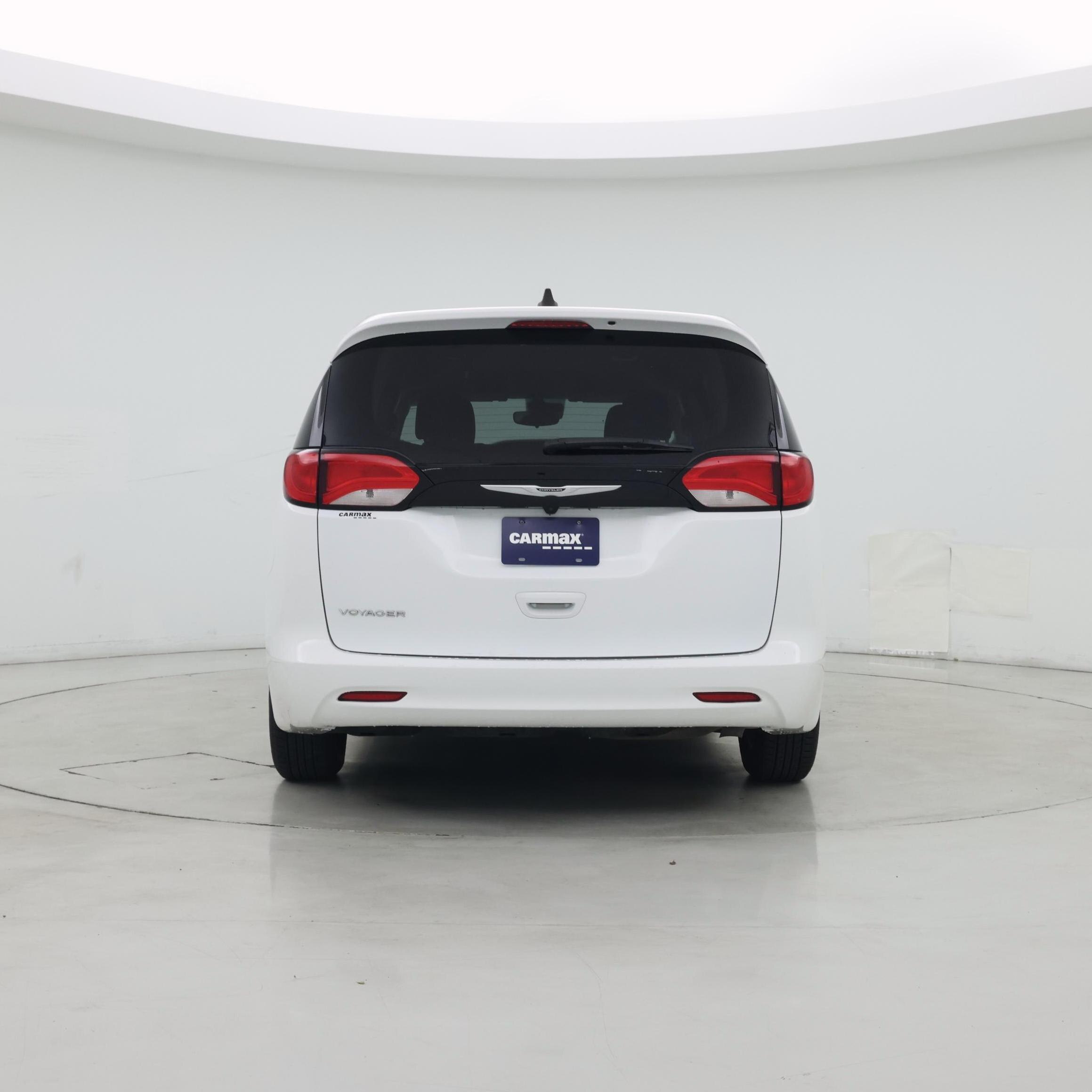 Thumbnail: 2023 Chrysler Voyager - 6