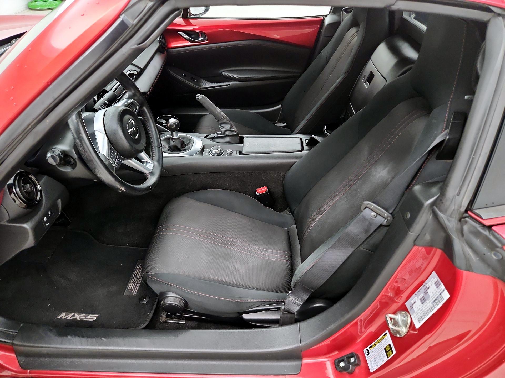 Thumbnail: 2017 Mazda MX-5 Miata - 11