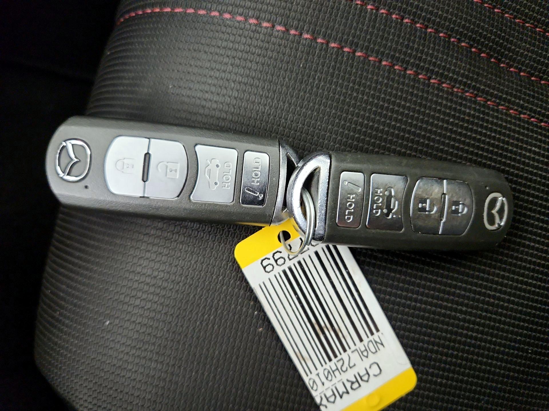 Thumbnail: 2017 Mazda MX-5 Miata - 20