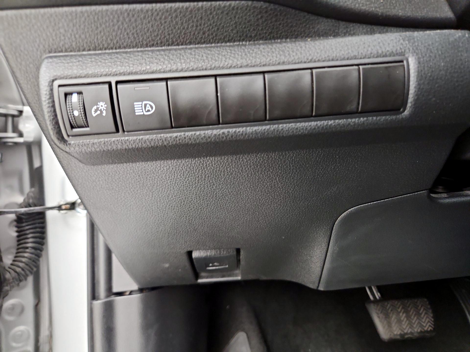 Thumbnail: 2024 Toyota Corolla - 13