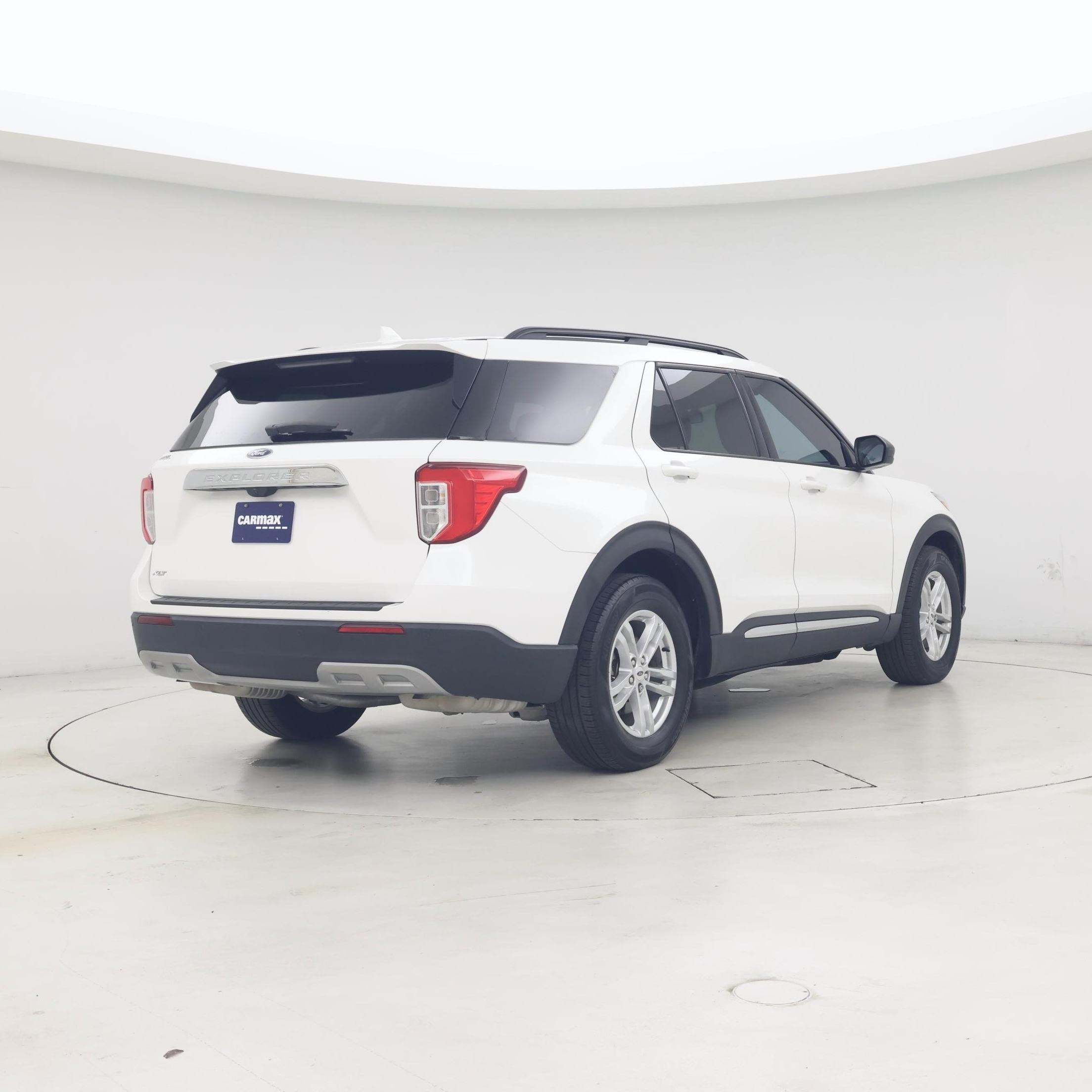 Thumbnail: 2023 Ford Explorer - 8