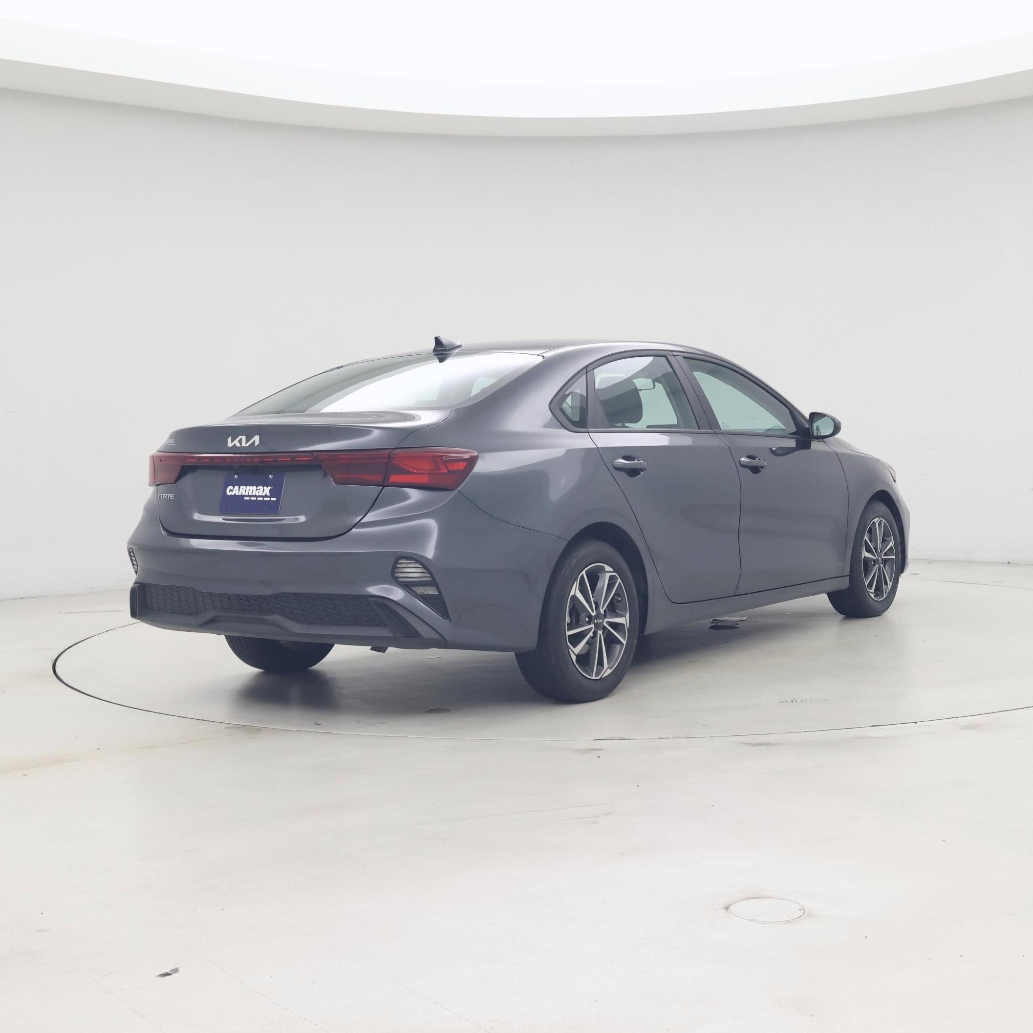 Thumbnail: 2024 Kia Forte - 8