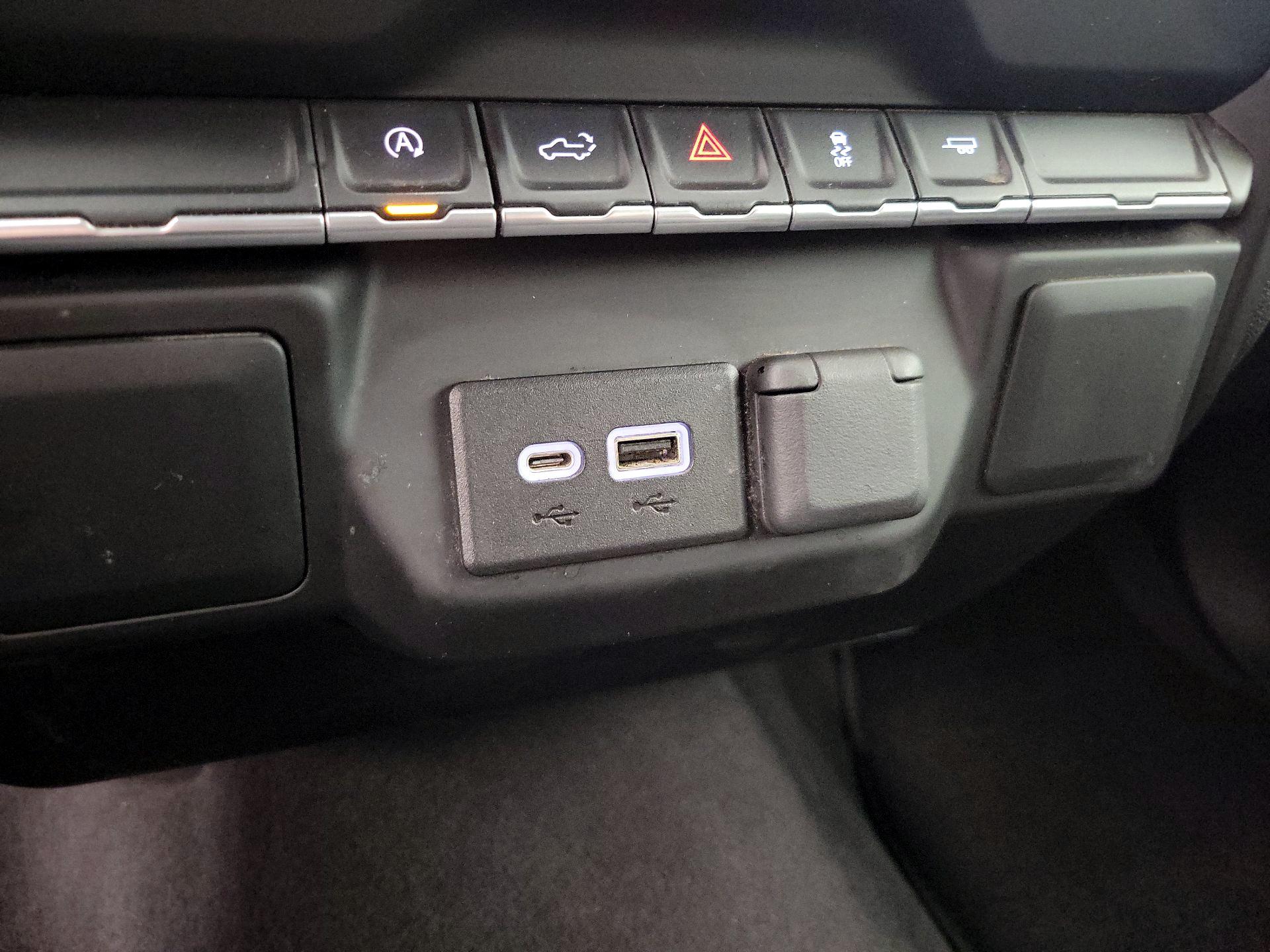 Thumbnail: 2022 Chevrolet Silverado 1500 - 18