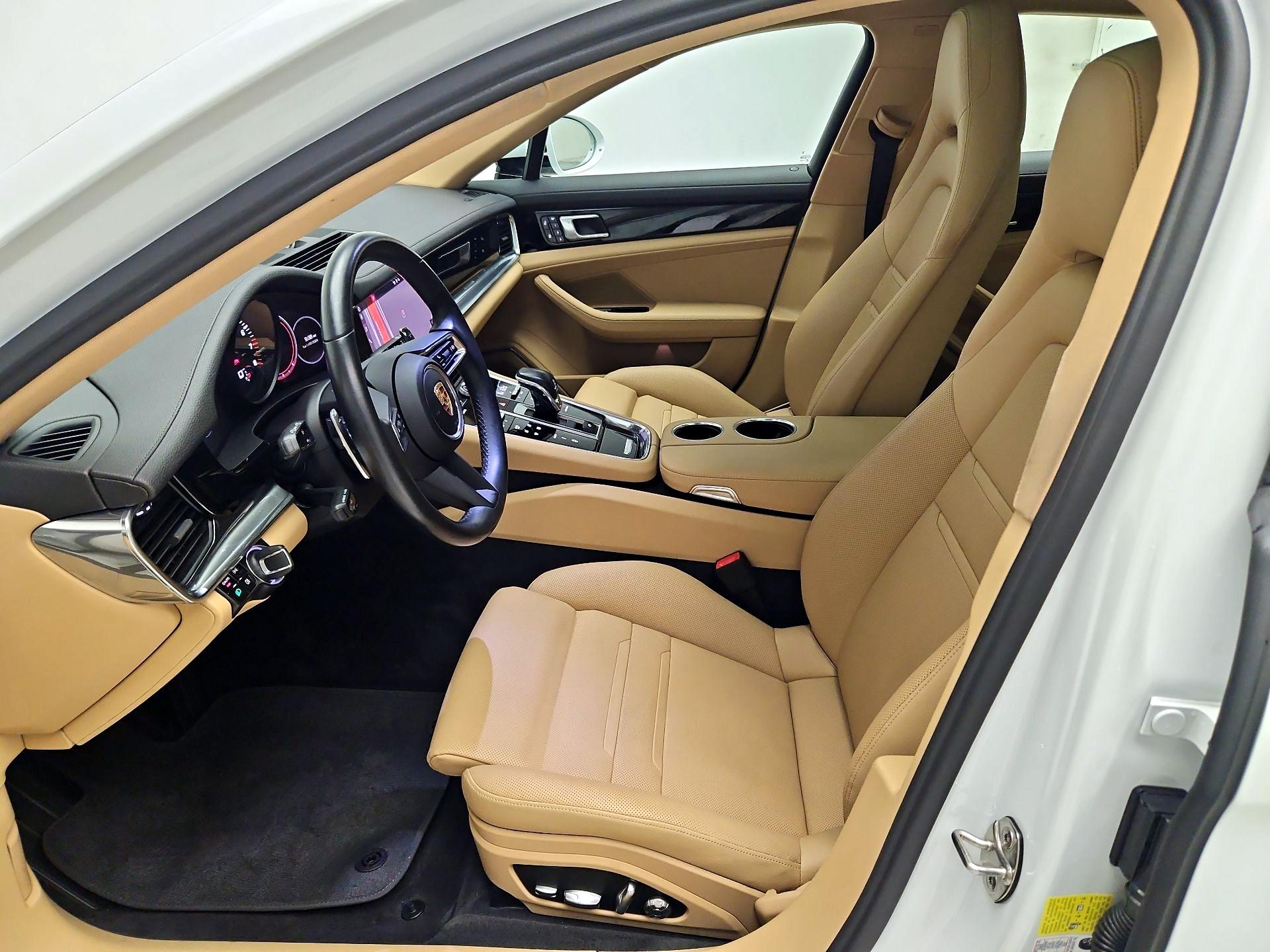 Thumbnail: 2021 Porsche Panamera - 11