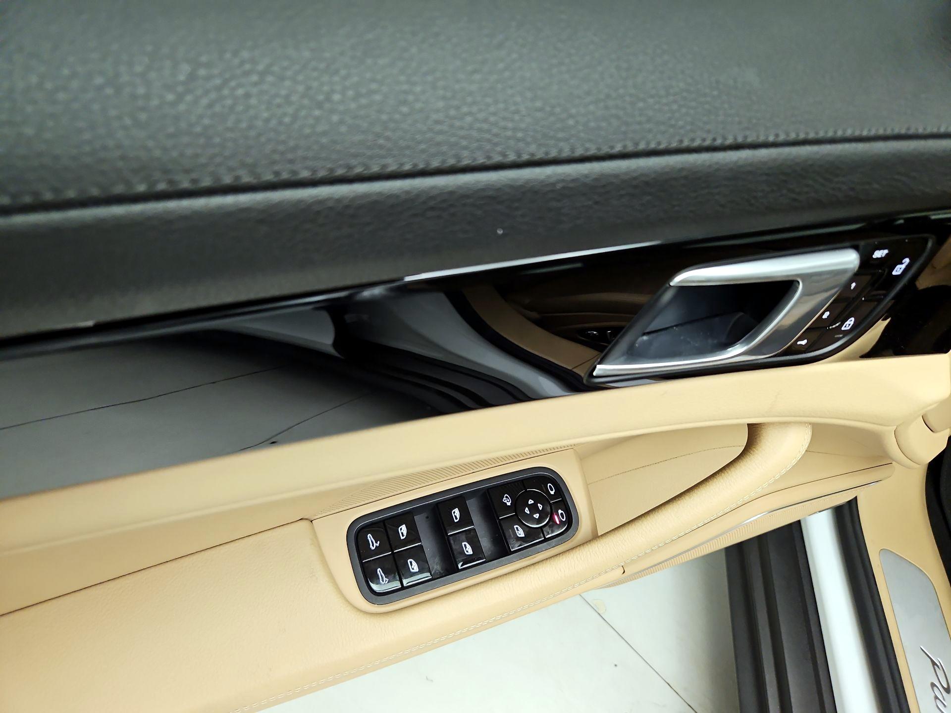 Thumbnail: 2021 Porsche Panamera - 12