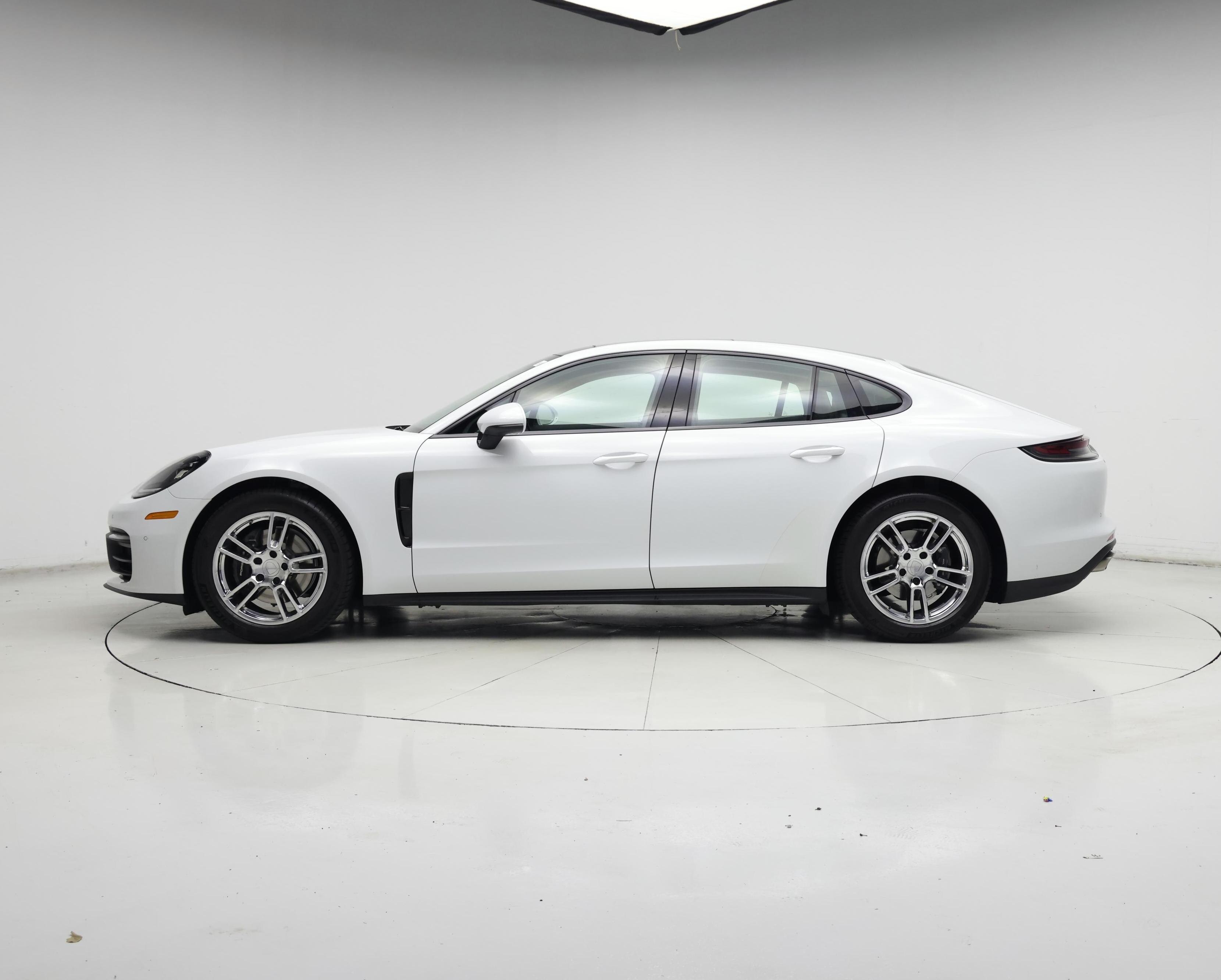 Thumbnail: 2021 Porsche Panamera - 3