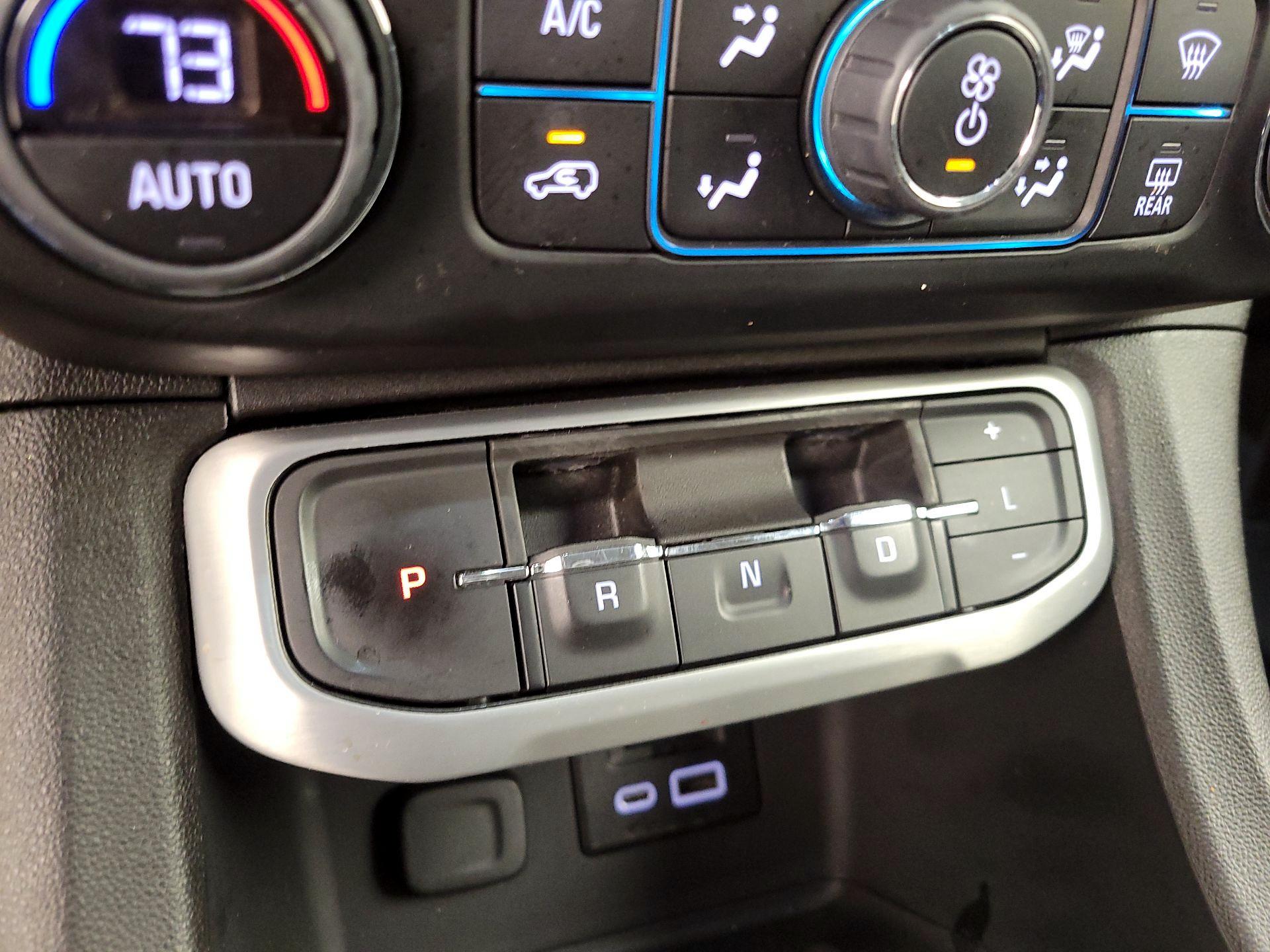 Thumbnail: 2022 GMC Acadia - 16