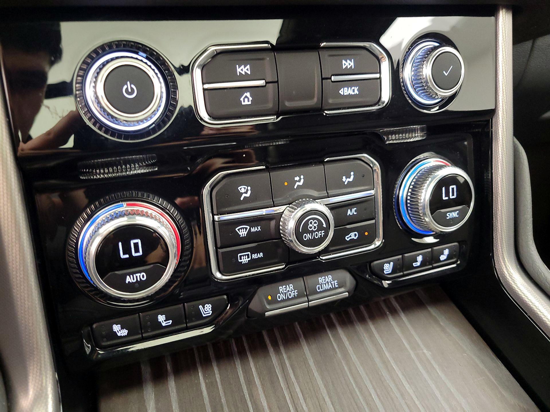 Thumbnail: 2024 GMC Yukon - 16