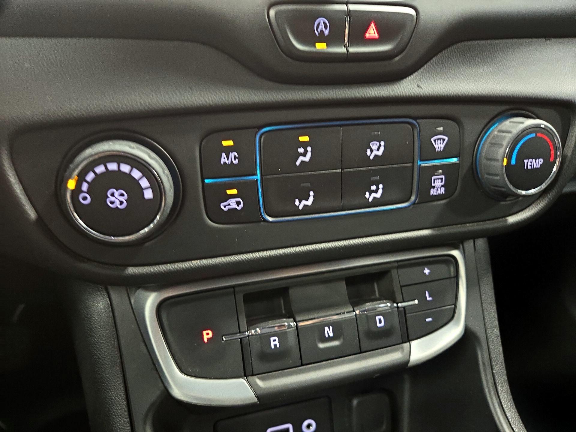 Thumbnail: 2022 GMC Terrain - 16