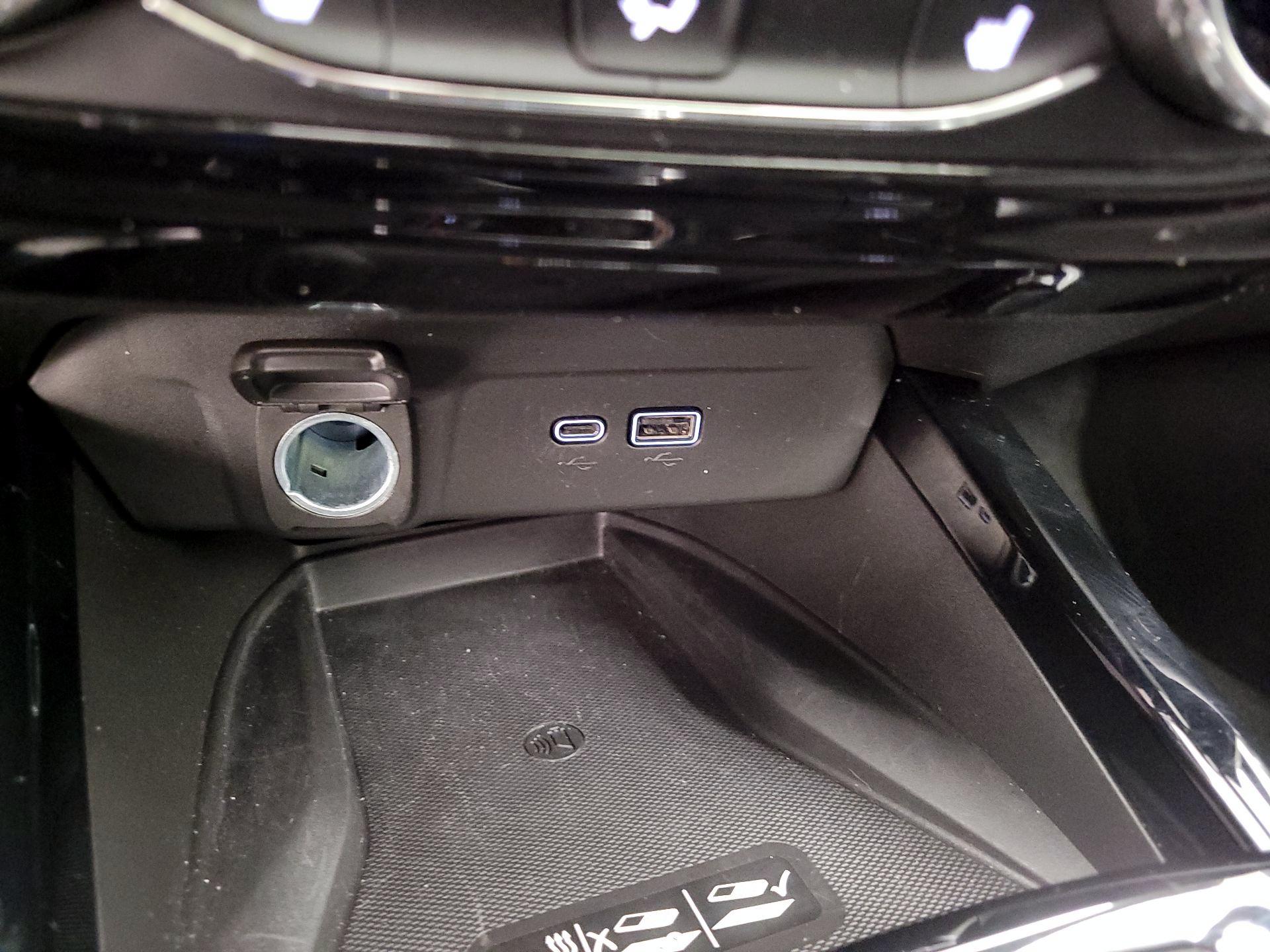 Thumbnail: 2025 Chevrolet Trax - 18