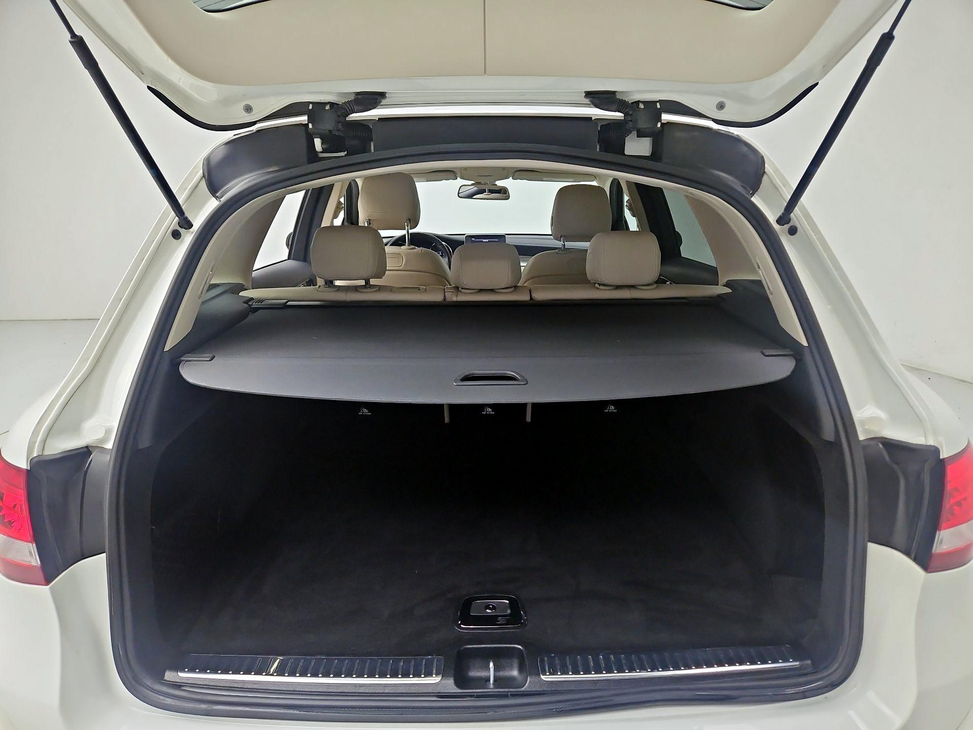 Thumbnail: 2019 Mercedes-Benz GLC - 20