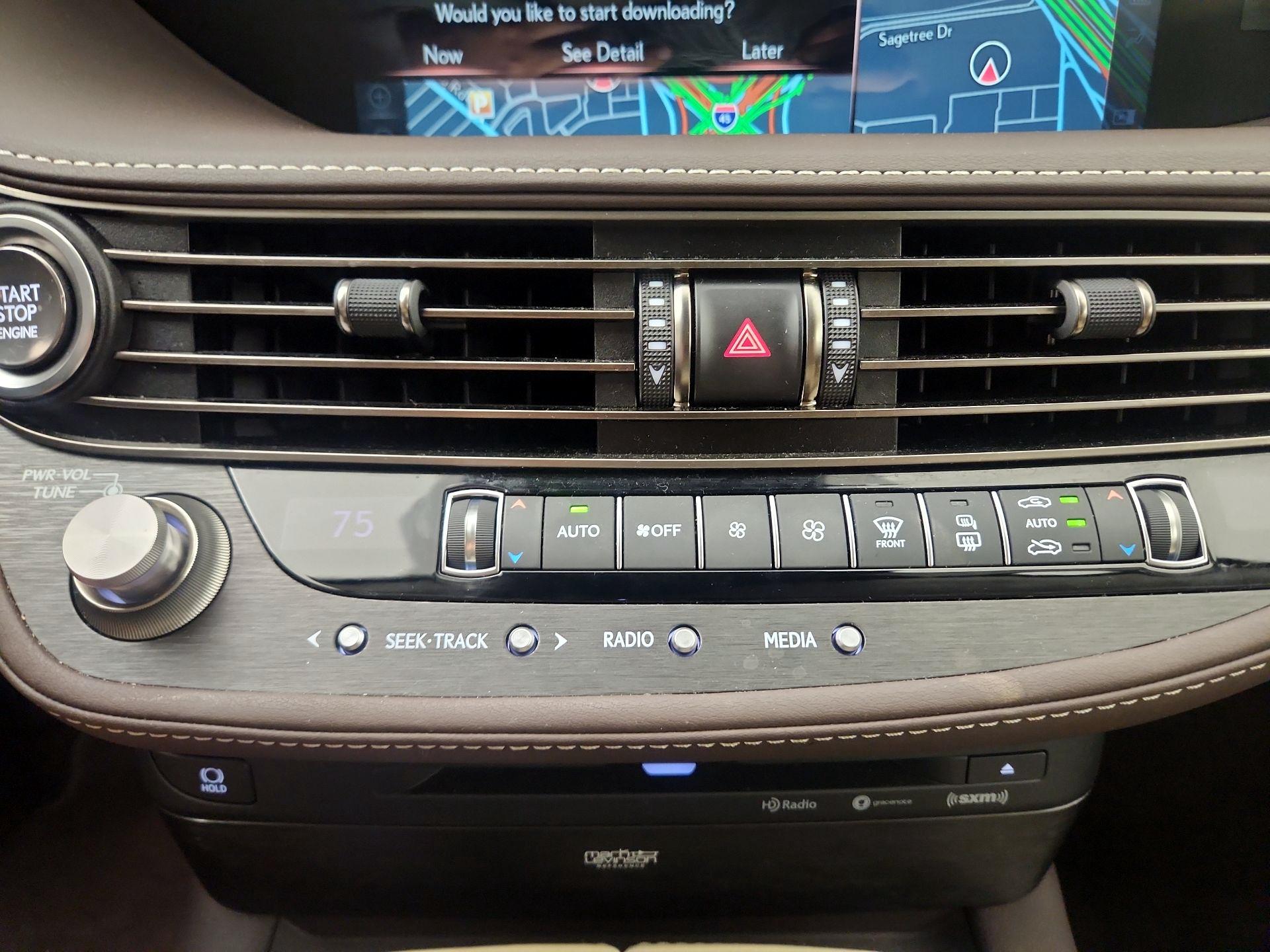 Thumbnail: 2020 Lexus LS - 14