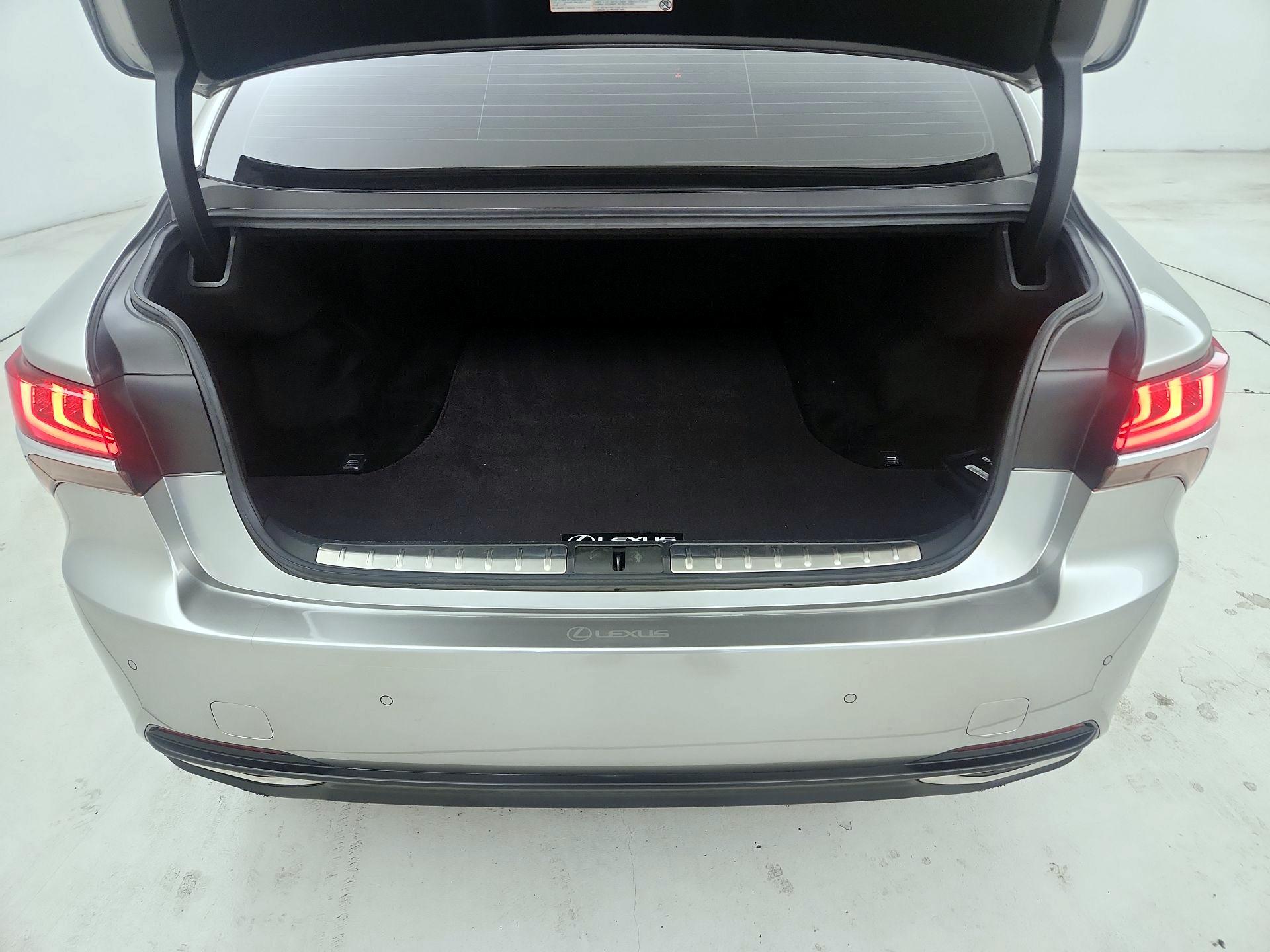 Thumbnail: 2020 Lexus LS - 16