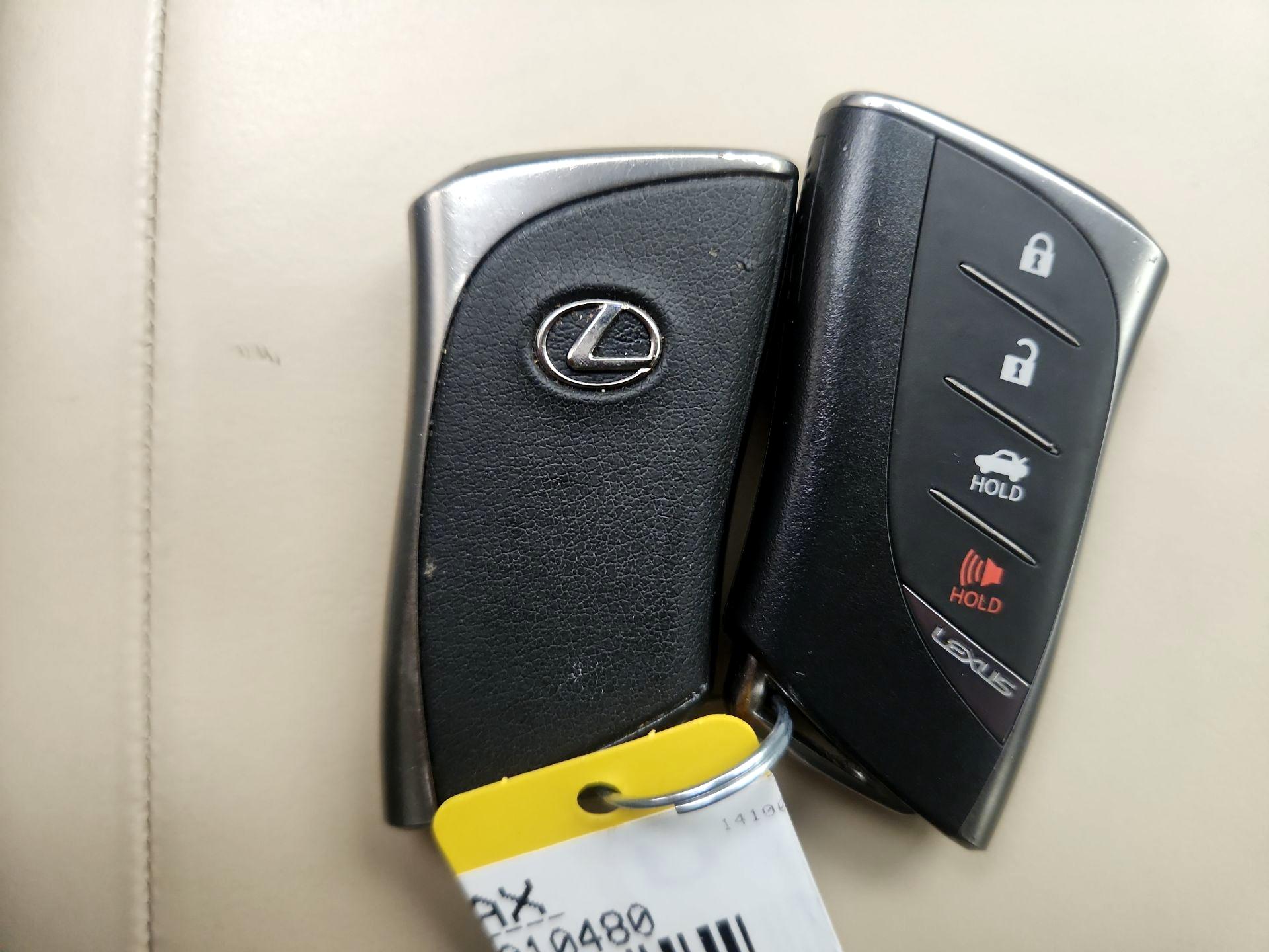 Thumbnail: 2020 Lexus LS - 18