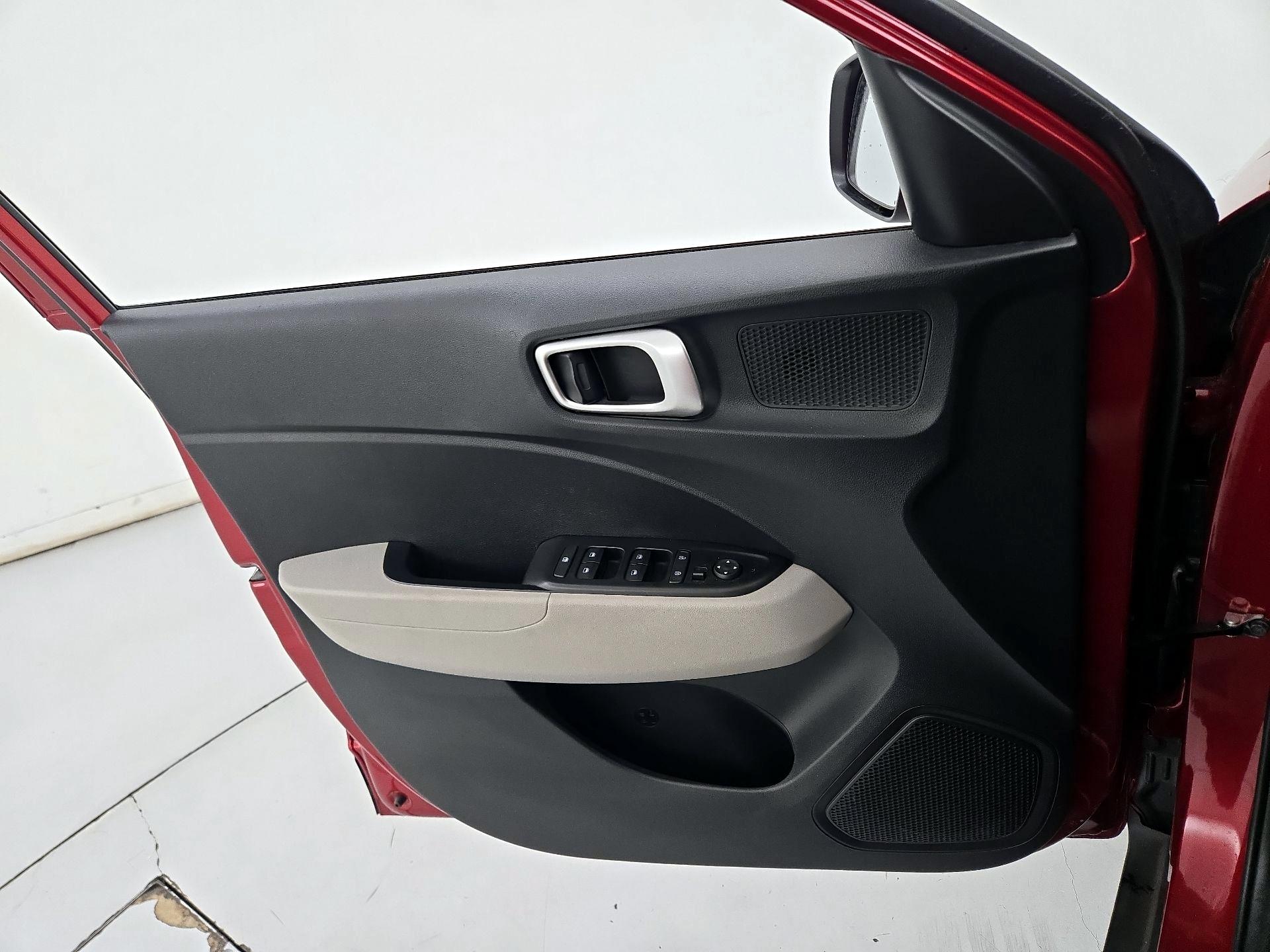 Thumbnail: 2024 Hyundai Venue - 12