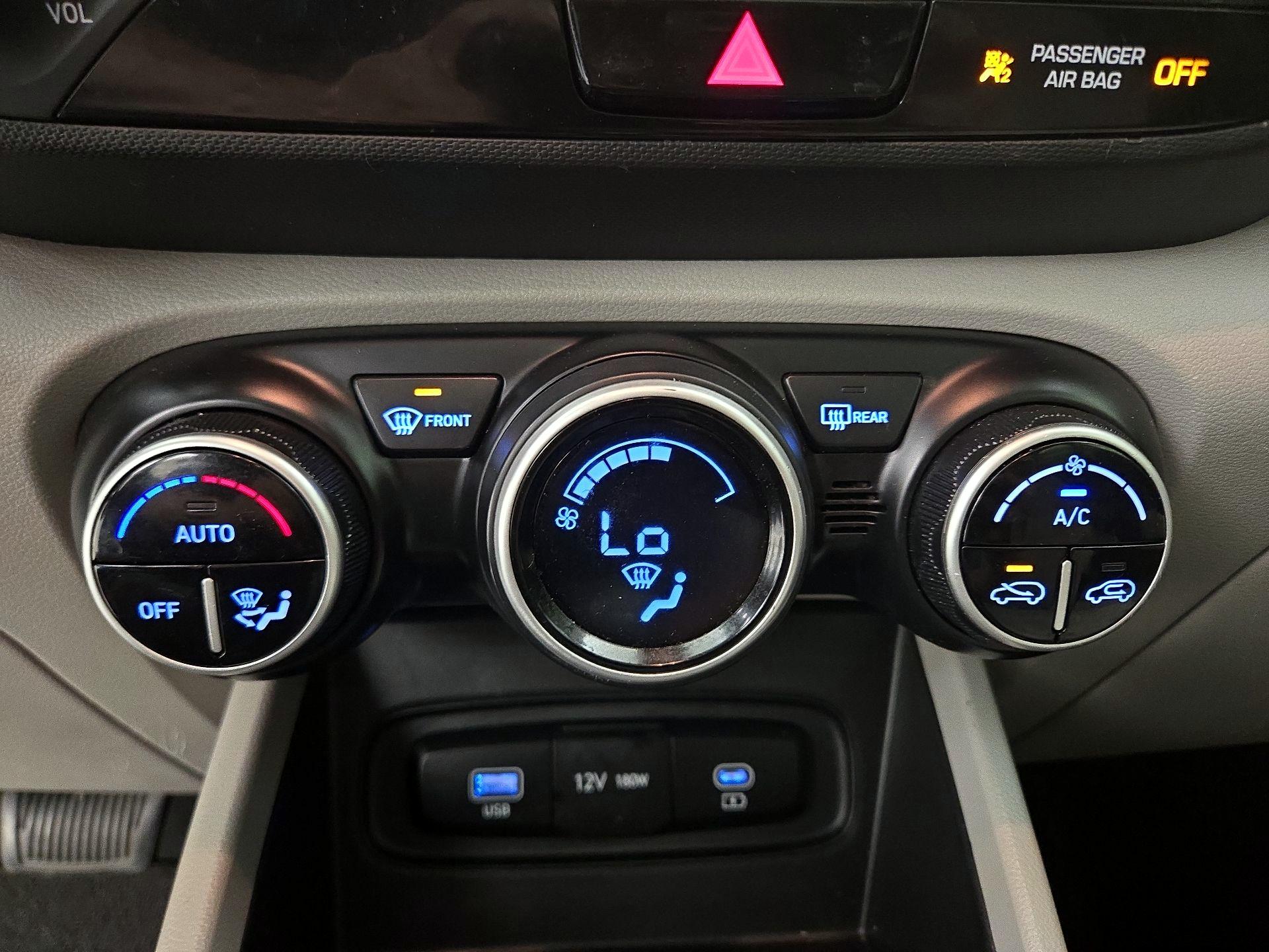 Thumbnail: 2024 Hyundai Venue - 16