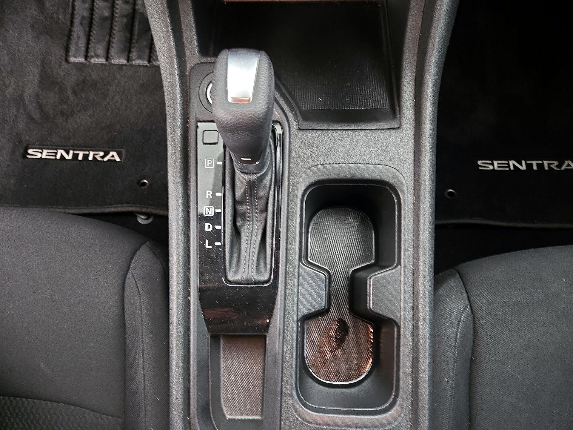 Thumbnail: 2021 Nissan Sentra - 17