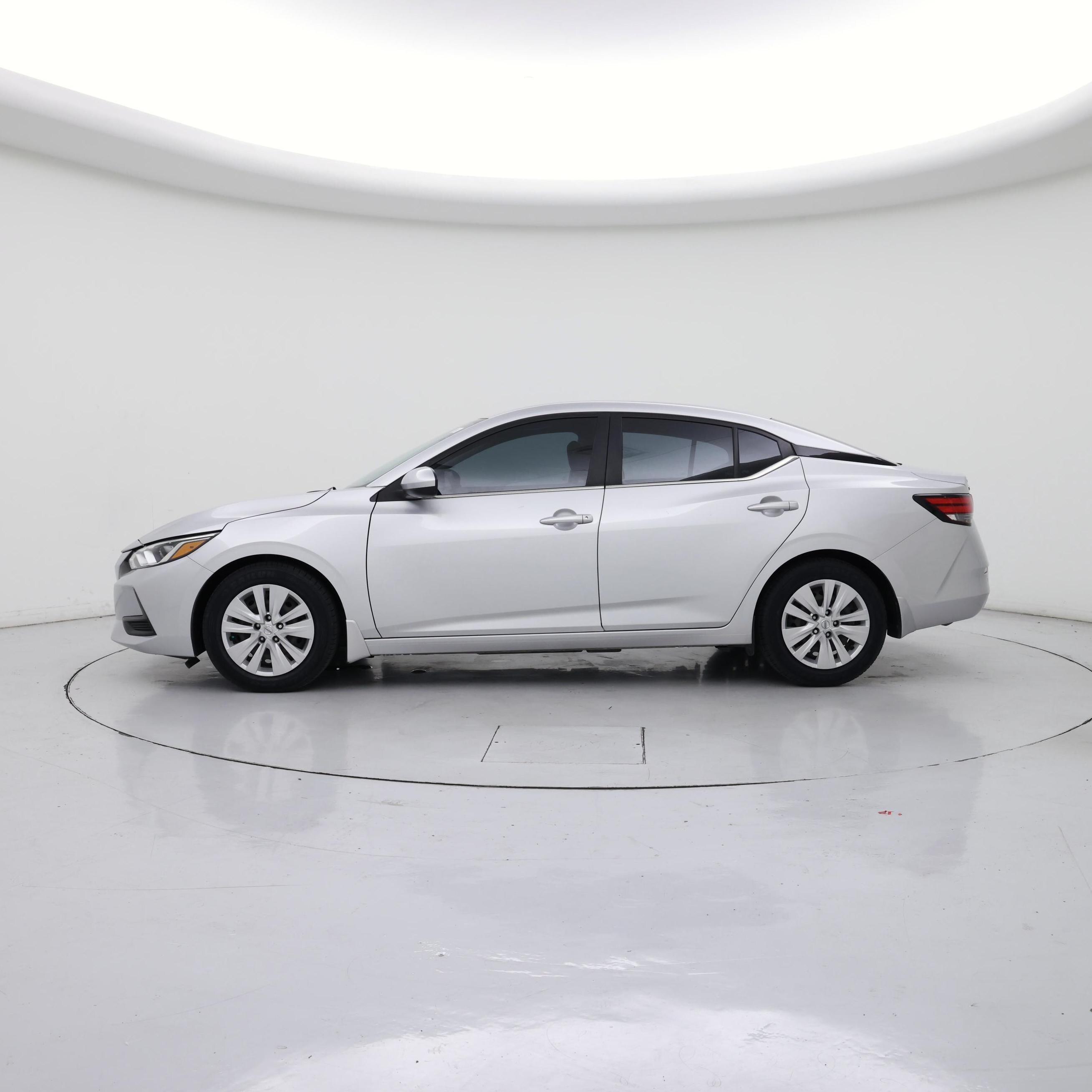 Thumbnail: 2021 Nissan Sentra - 3